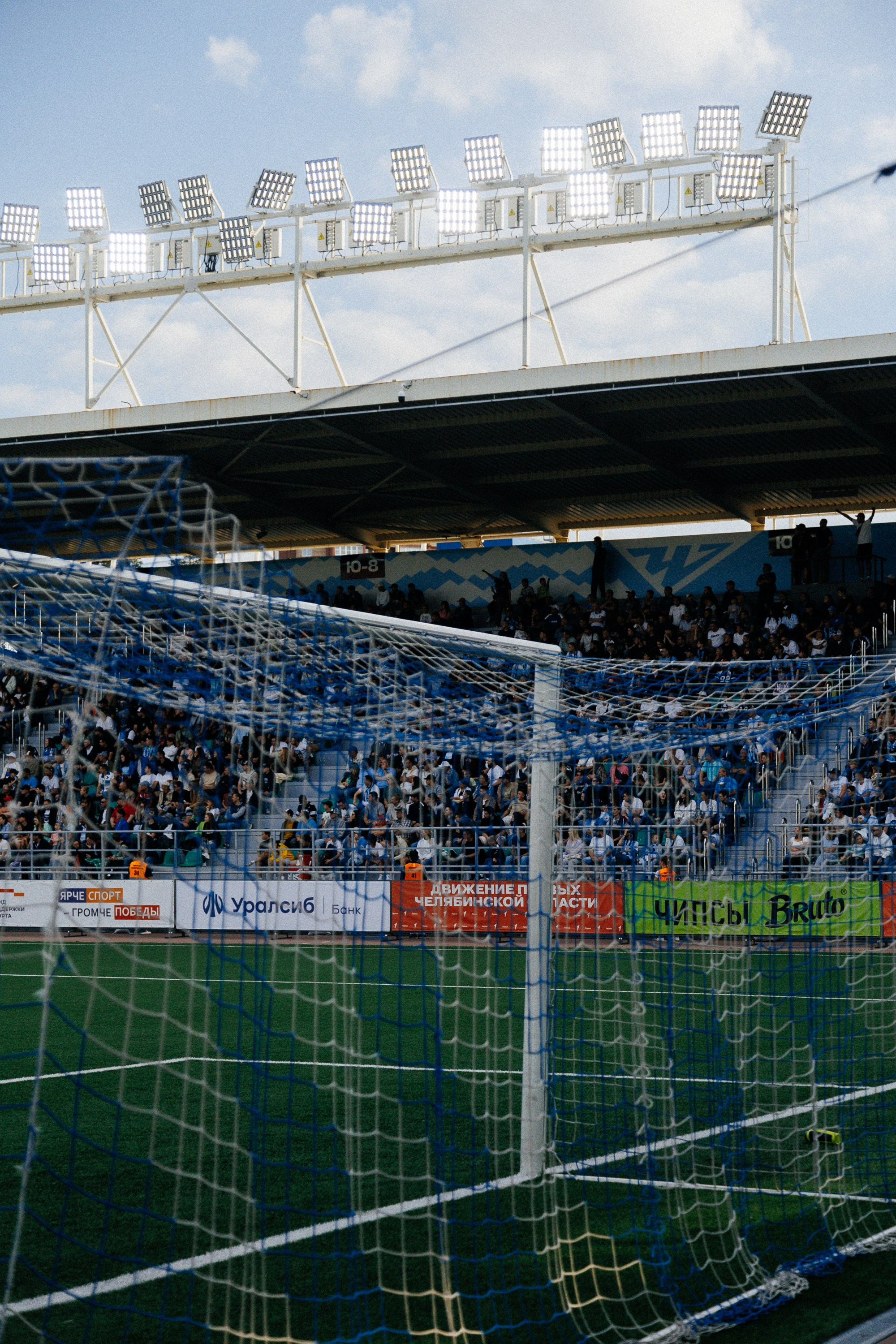 ФК ЧЕЛЯБИНСК Х ФК ВОЛГА. Репортажный фотограф Макс Брагин