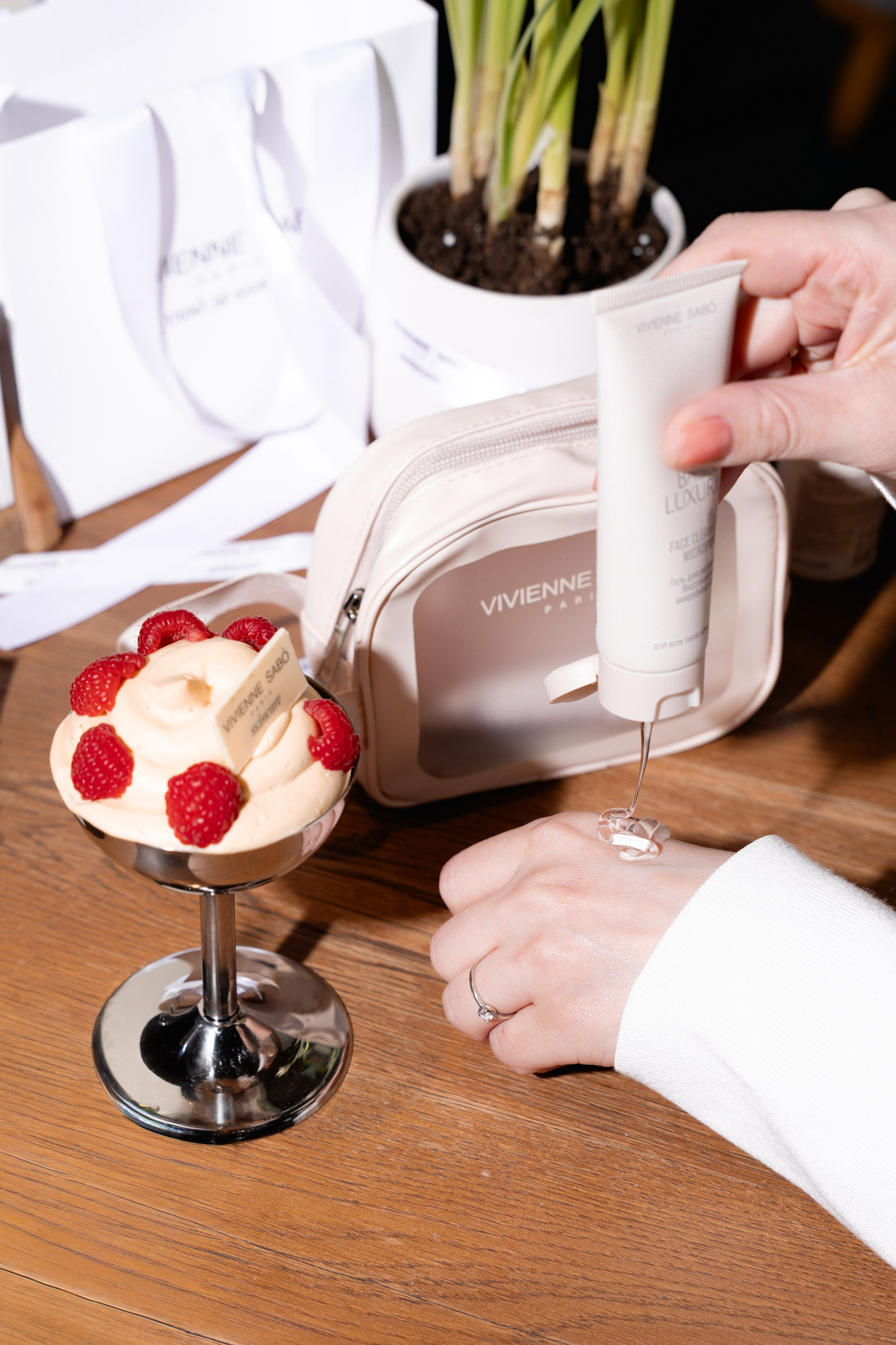 VIVIENNE SABO & ХОРОШАЯ ДЕВОЧКА. Репортажный фотограф Сурков Артем Москва