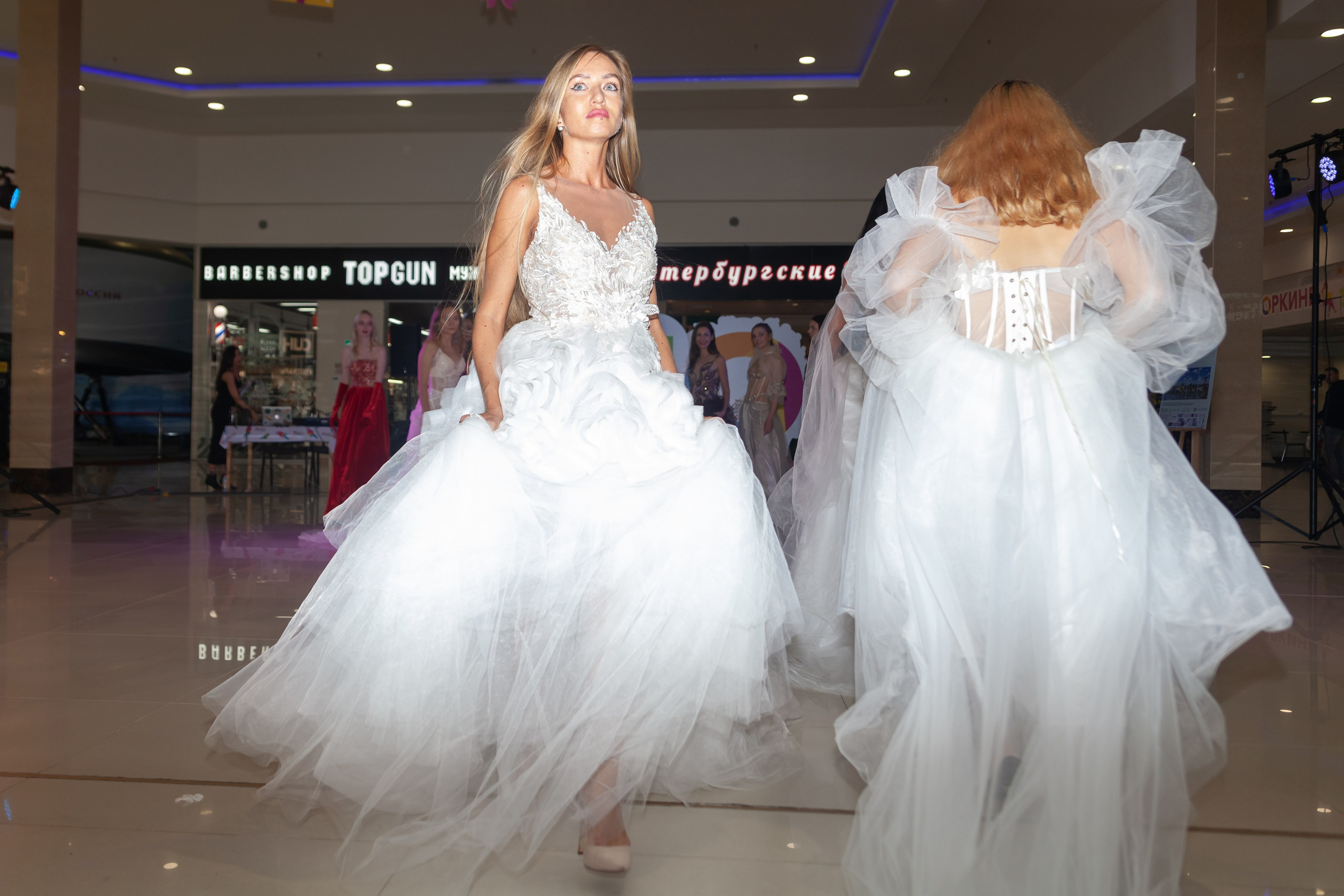 ТЦ РИО. Показ коллекций российских дизайнеров. Портретный фотограф в СПб Ирина Маринина