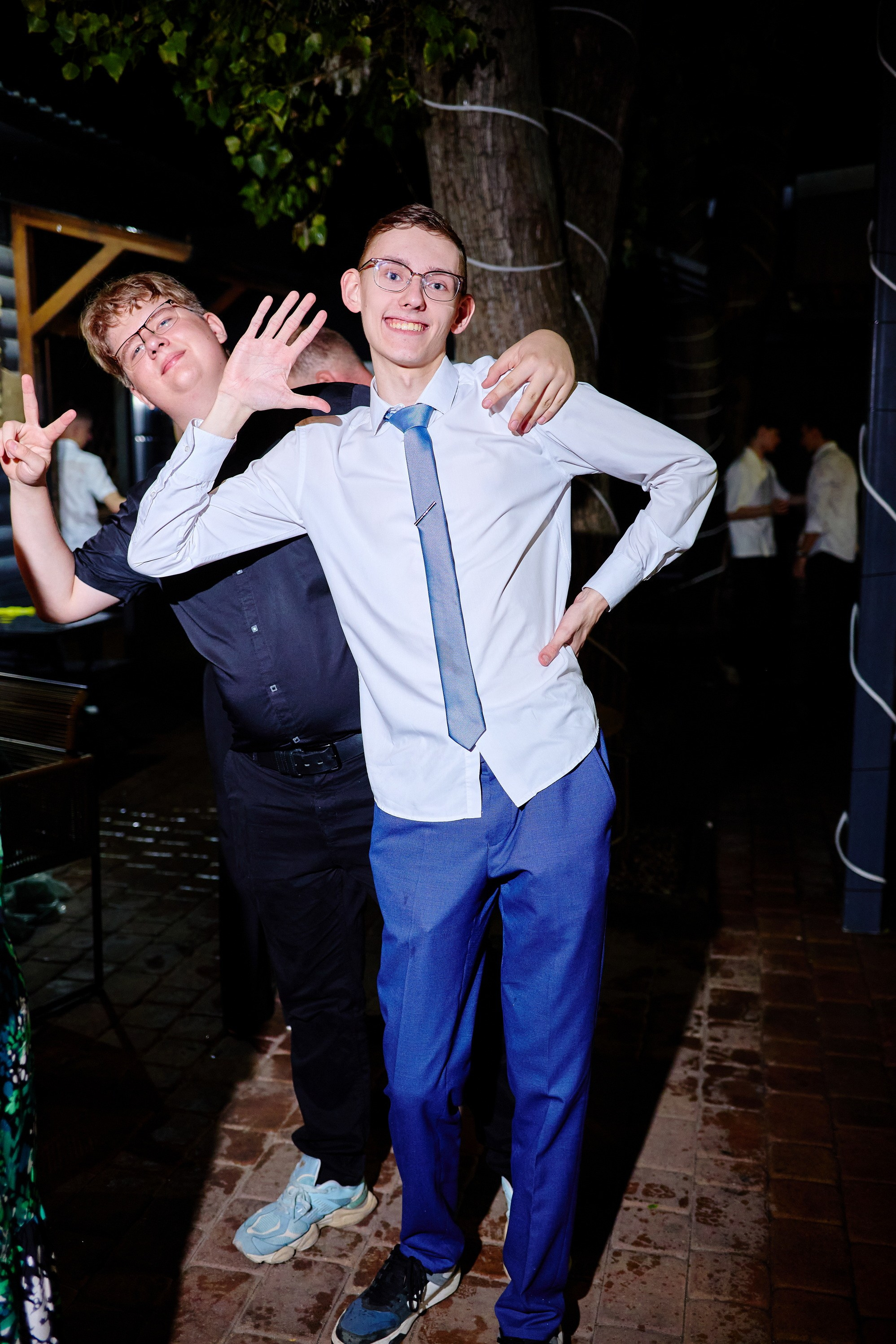 Выпускной 35 Сош. Фотограф Выпускные альбомы Таганрог Сергей Коробченко