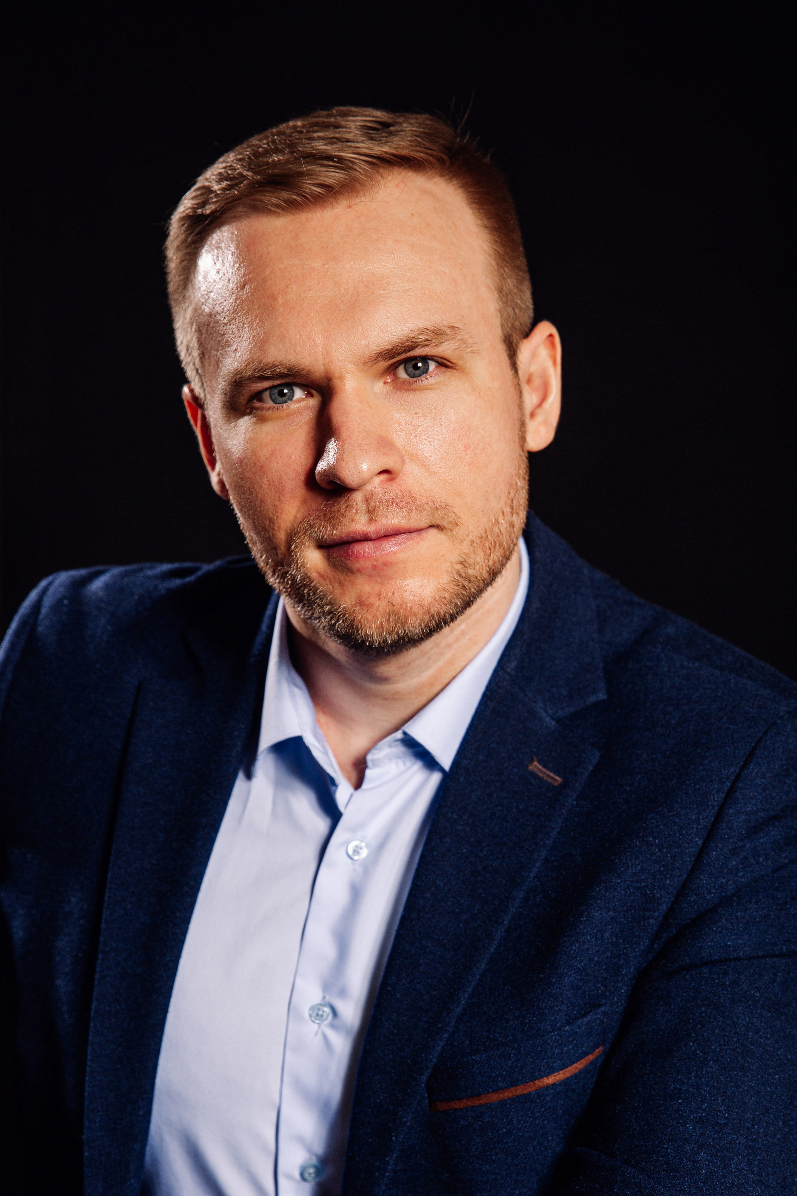 Бизнес портрет — Деловой контент. Марина Соколова. Контентный и семейный фотограф г. Красноярск