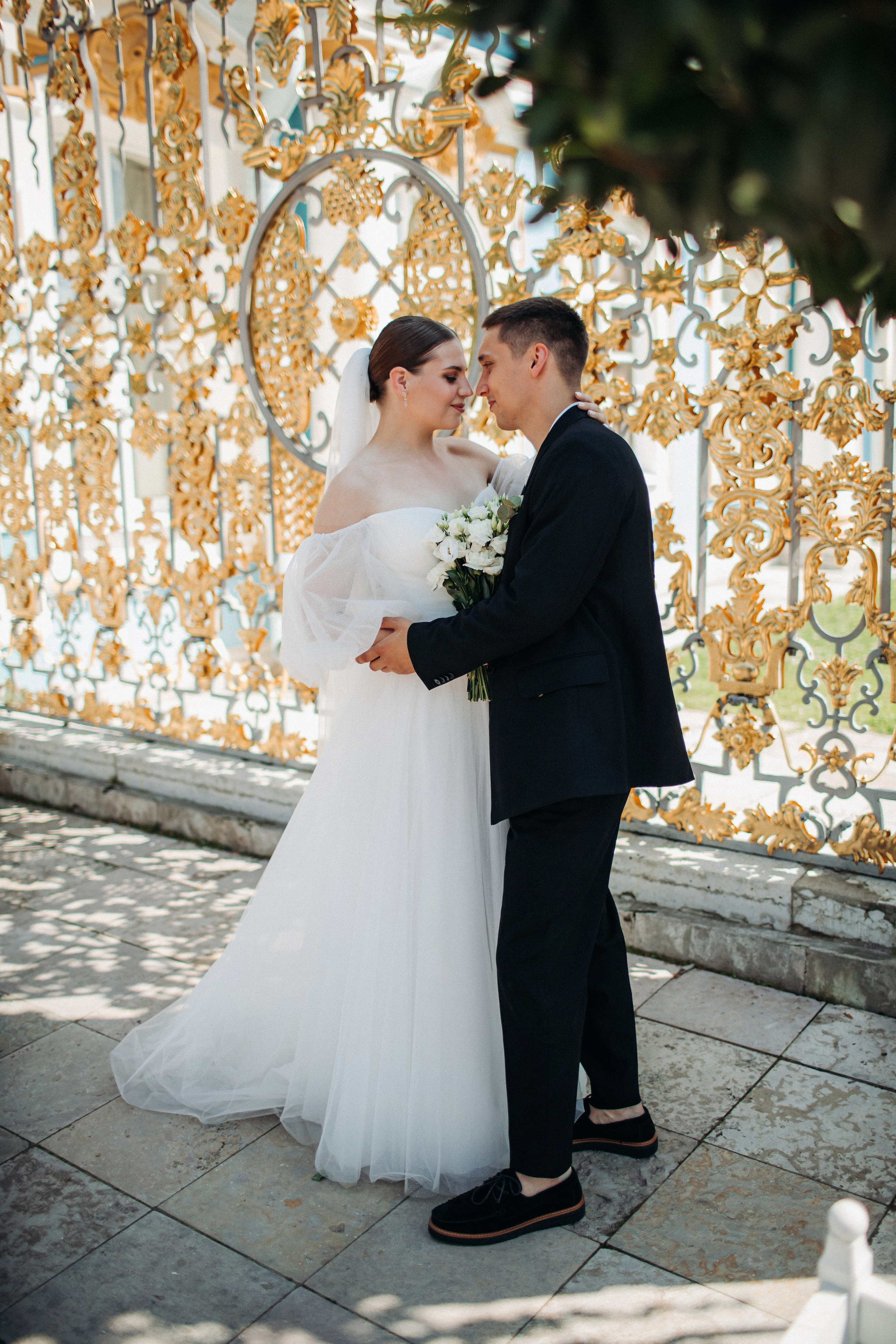 Vlad & Nadya (Saint-Petersburg, Russia). Destination wedding photographer Peter Letu