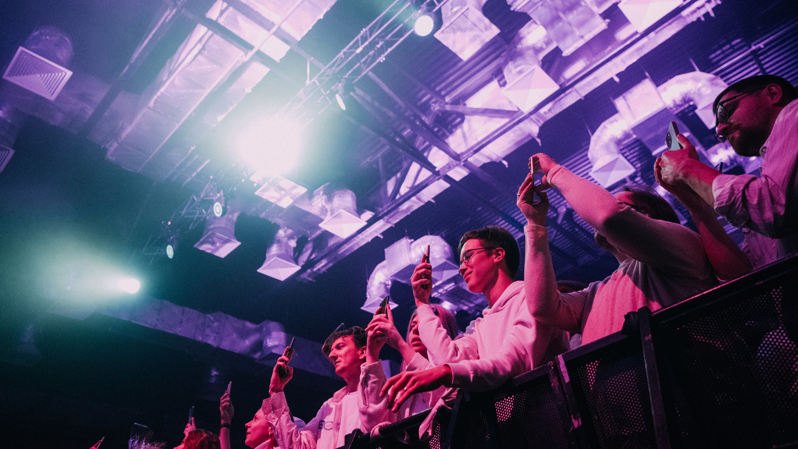 EVA POLNA. FASHION PHOTOGRAPHER