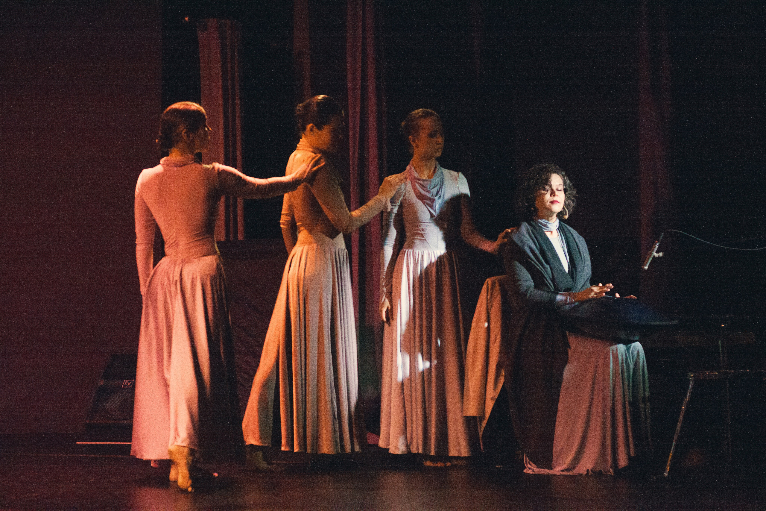 Переходные песни. Фотограф жизни в Ижевске Виктория Аксючиц