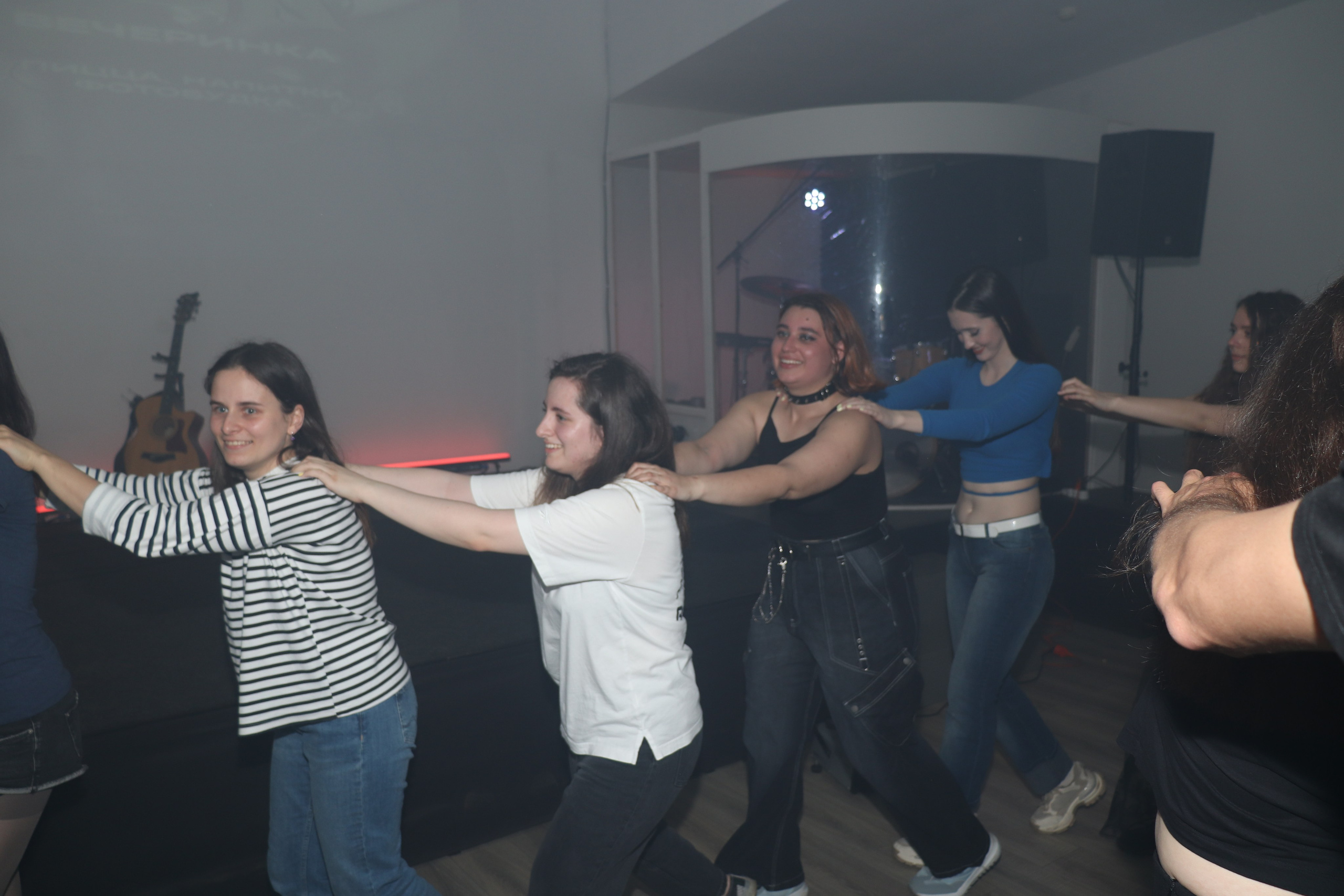 Дискотека 90х молодёжного «клуба 52». Ивентный фотограф в Санкт-Петербурге Олег Комков