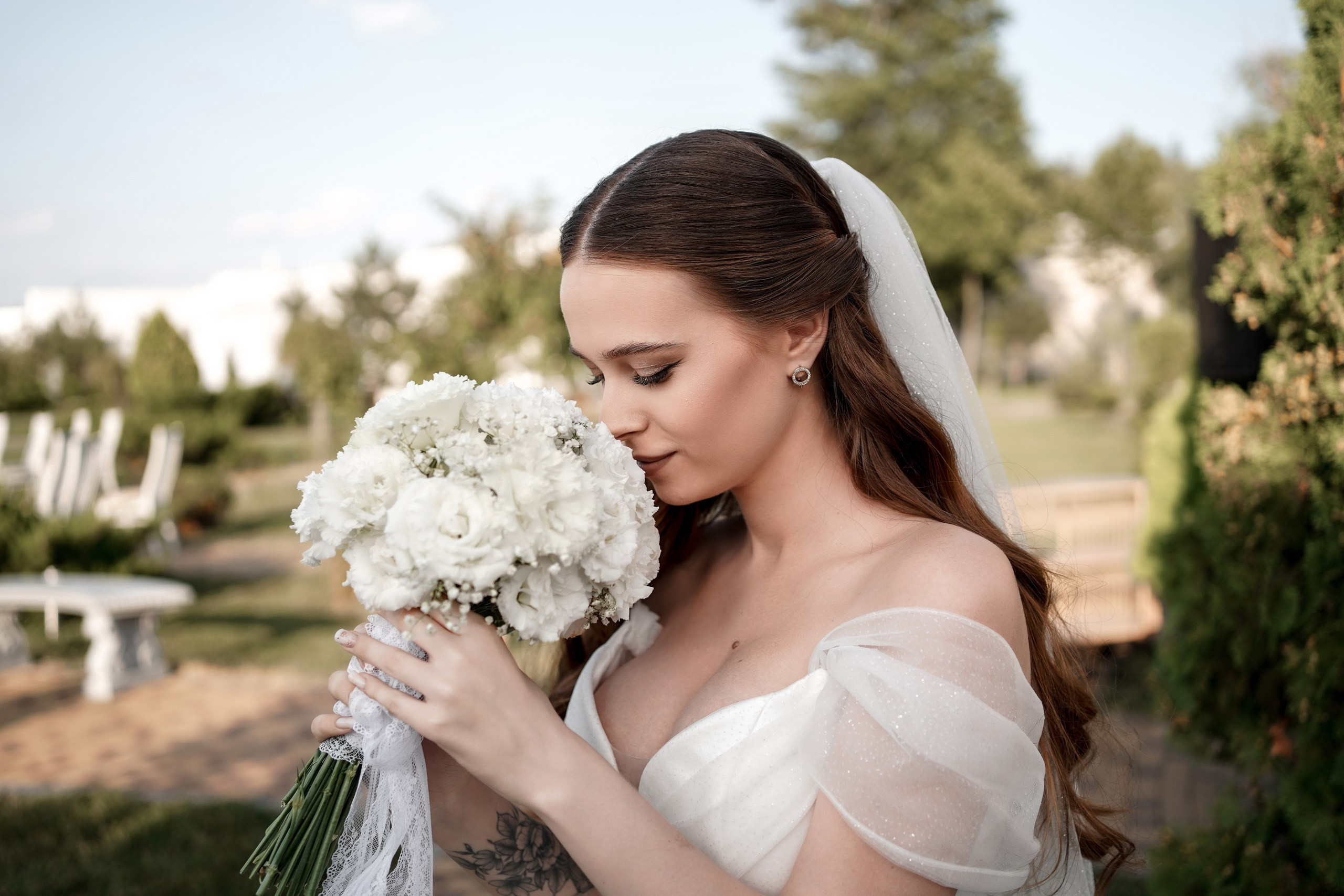 Свадебная фотосессия на территории ресторана «Донские Зори». Фотограф Алёна Чёботова. Свадебный фотограф в Ростове-на-Дону. Таинство Крещения и Венчания, семейные фотосессии. Алёна Чёботова