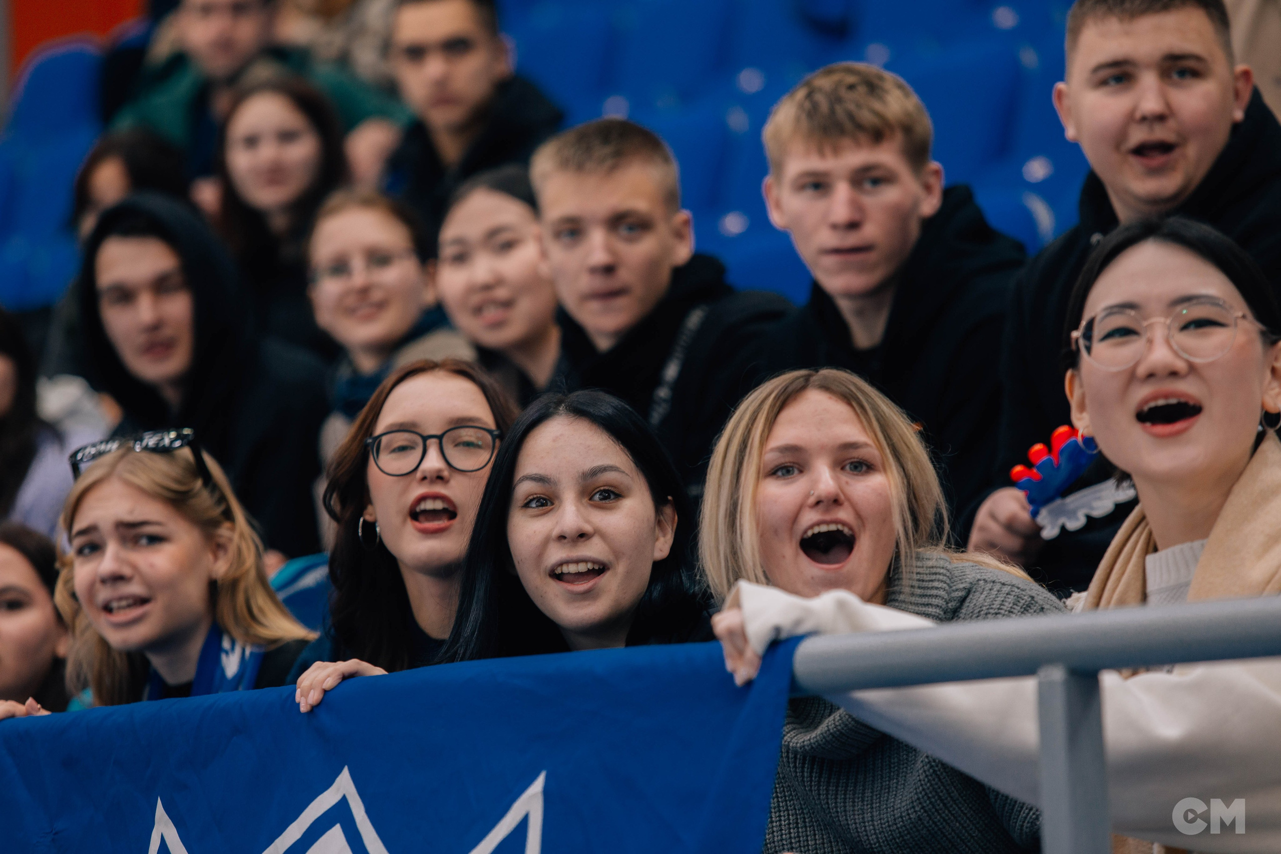 Чемпионат Студенческой спортивной лиги. Ковалёв хоккея с мячом. Репортажный фотограф в Иркутске — Ярослав Ковалёв