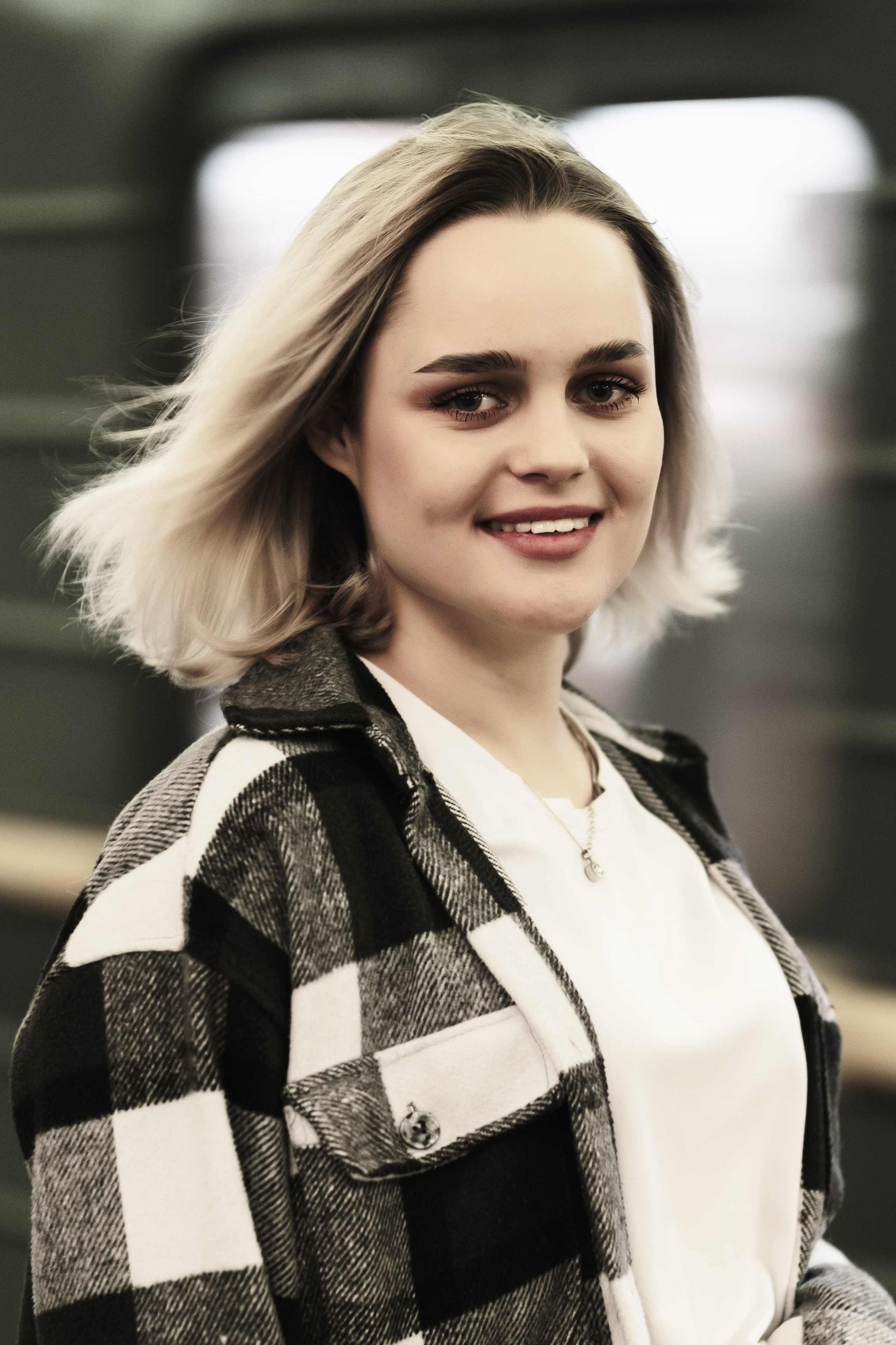 Жанна с Катей в метро. Фотограф в Москве Максим Скоробогатов