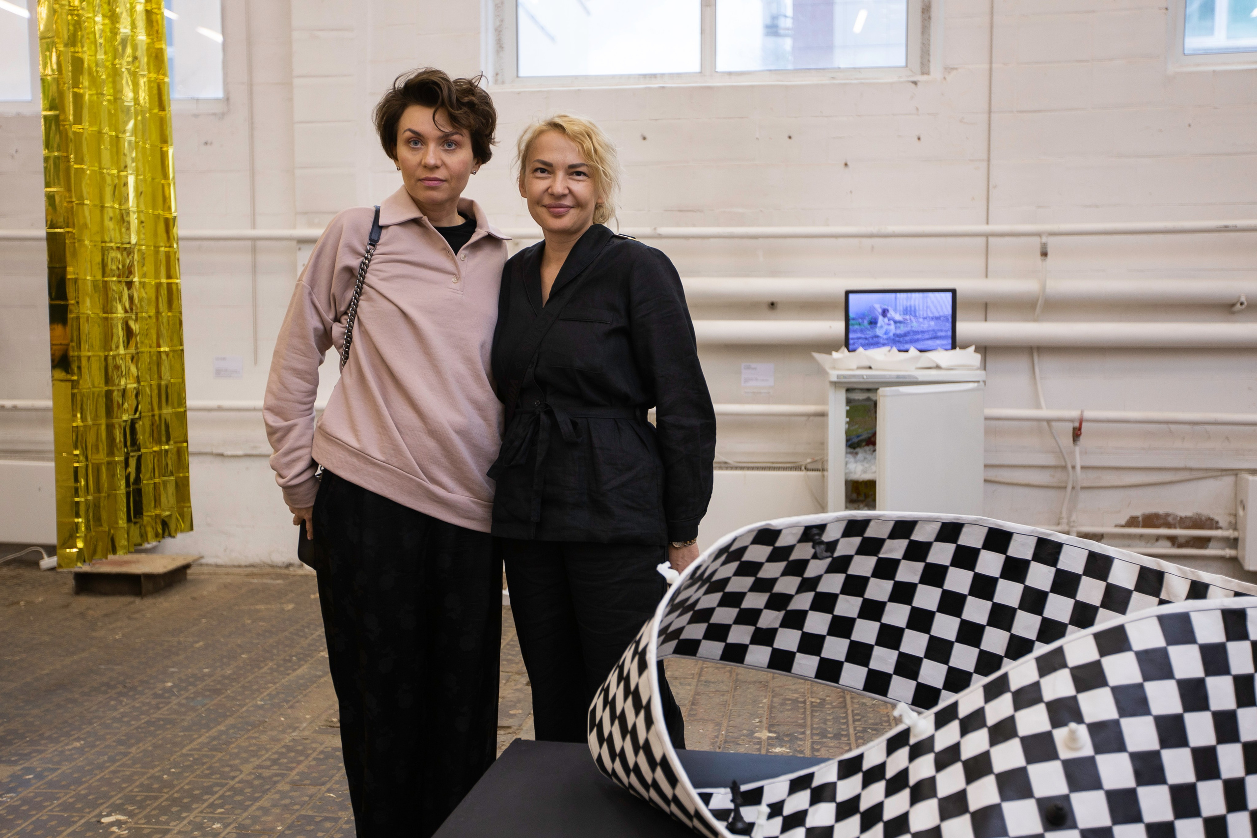 Открытие выставки пульсирующая материя. Фотограф в Москве Десятова Ксения