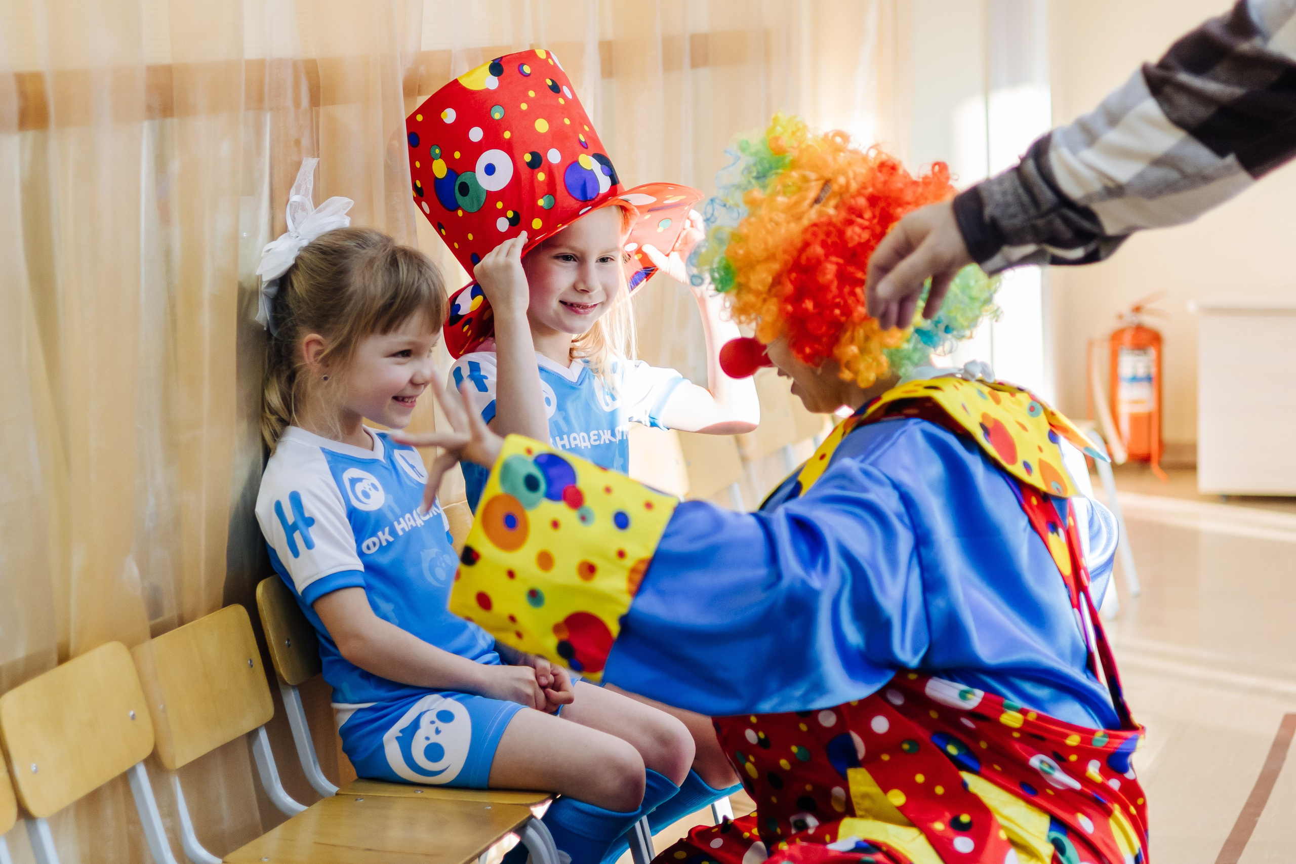 Фотосессия с кубком в детских садах г. Магнитогорска. Денис Прохоров Фотограф в г. Магнитогорск