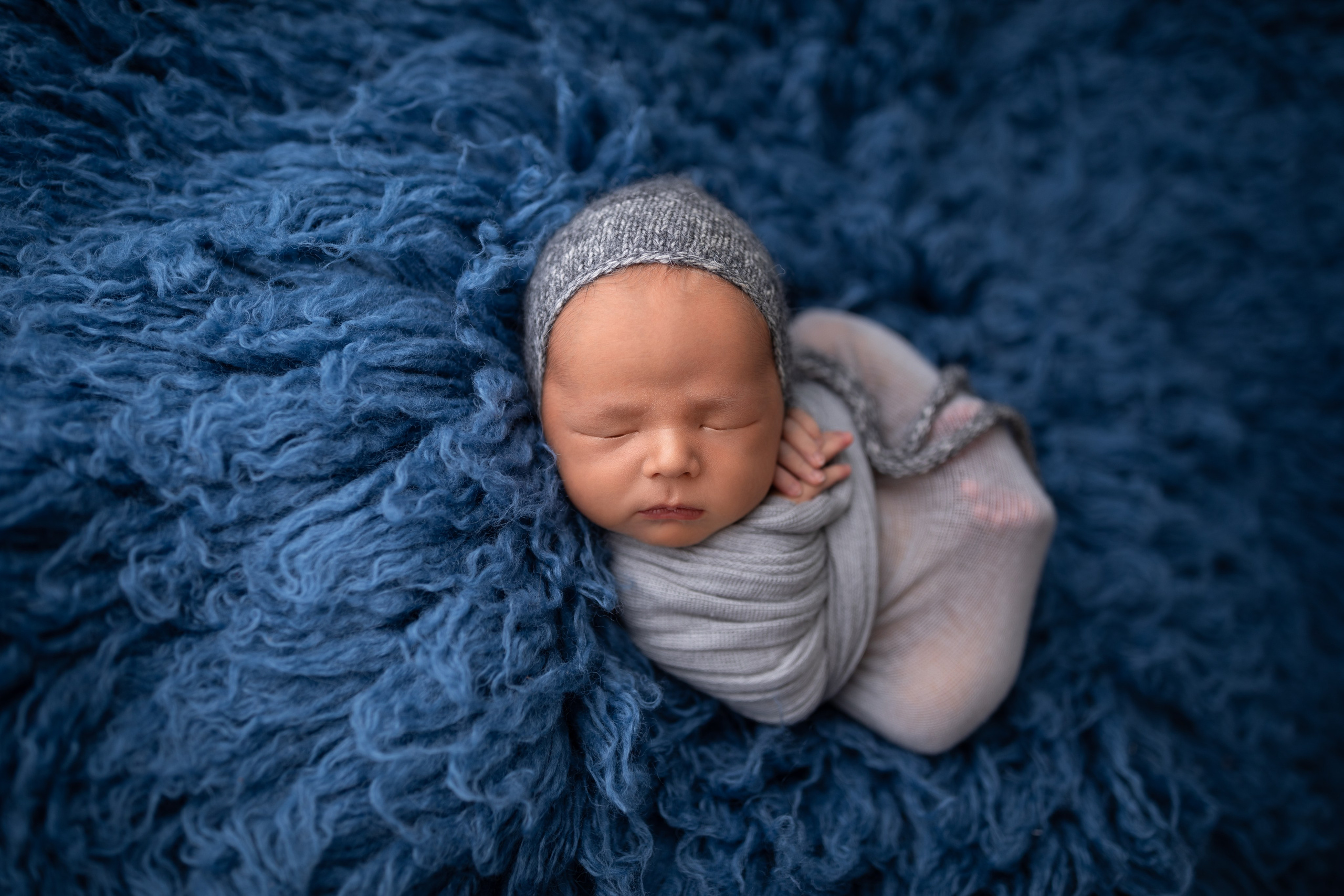 PH @anna_molodykh_newborn.almaty. Retoucher Aleksmokh