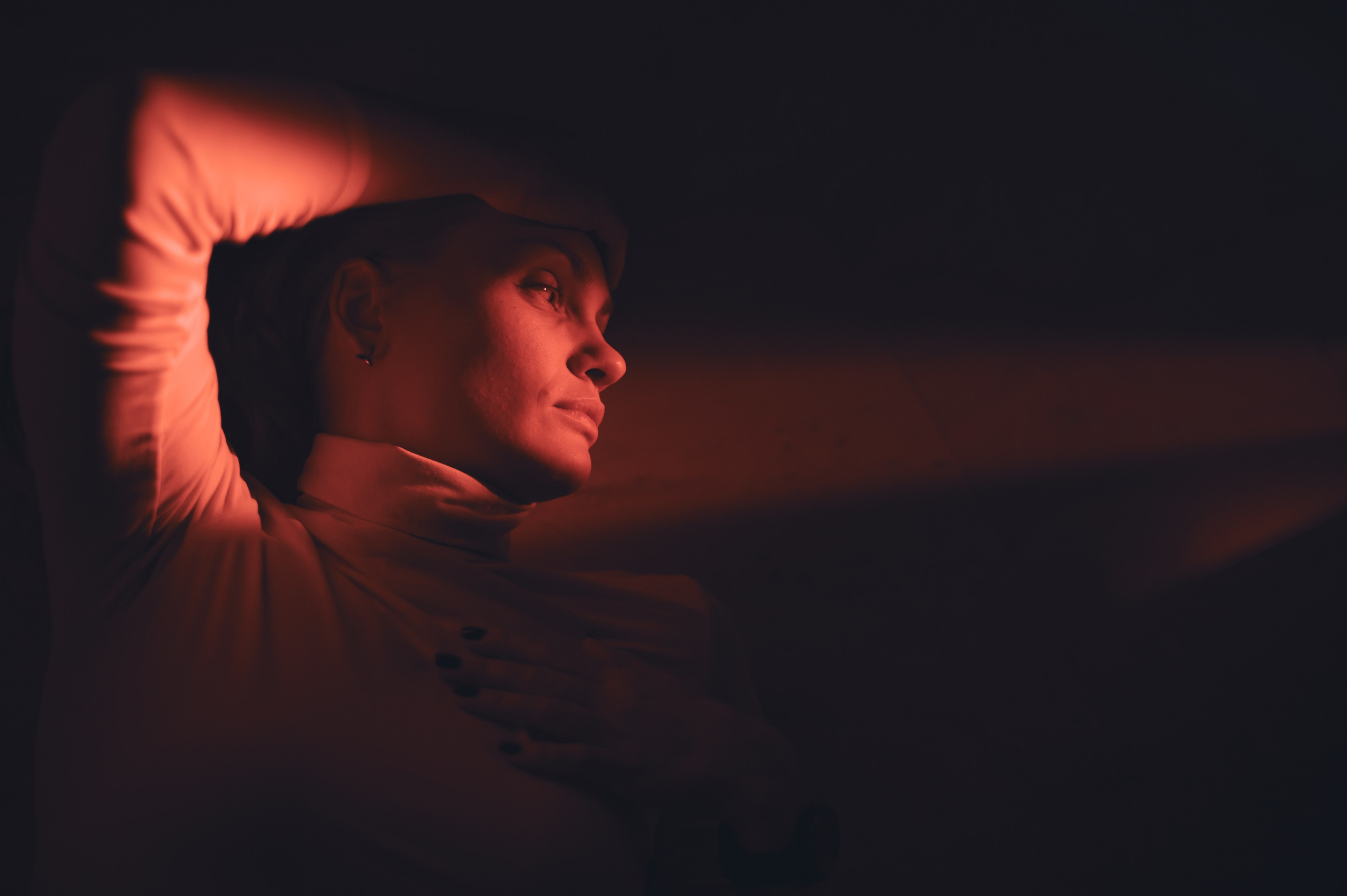 Фото проект "Внутри". Был представлен на выставке в Дортмунде Германия январь 2025 года. Спортивный фотограф в Москве Фадеева Ирина. Соревнования, турниры, чемпионаты по танцам. отчетные концерты, съемка под водой