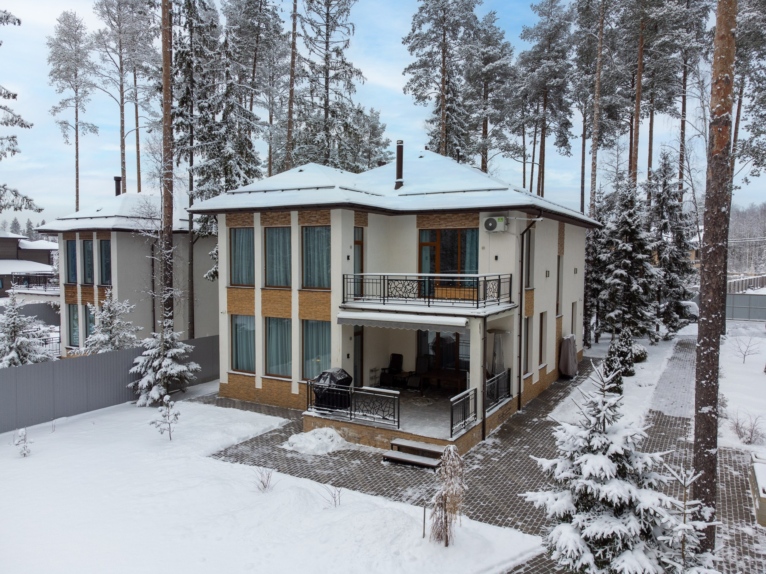 Съемка загородной недвижимости в Санкт-Петербурге. Сидоров Артем