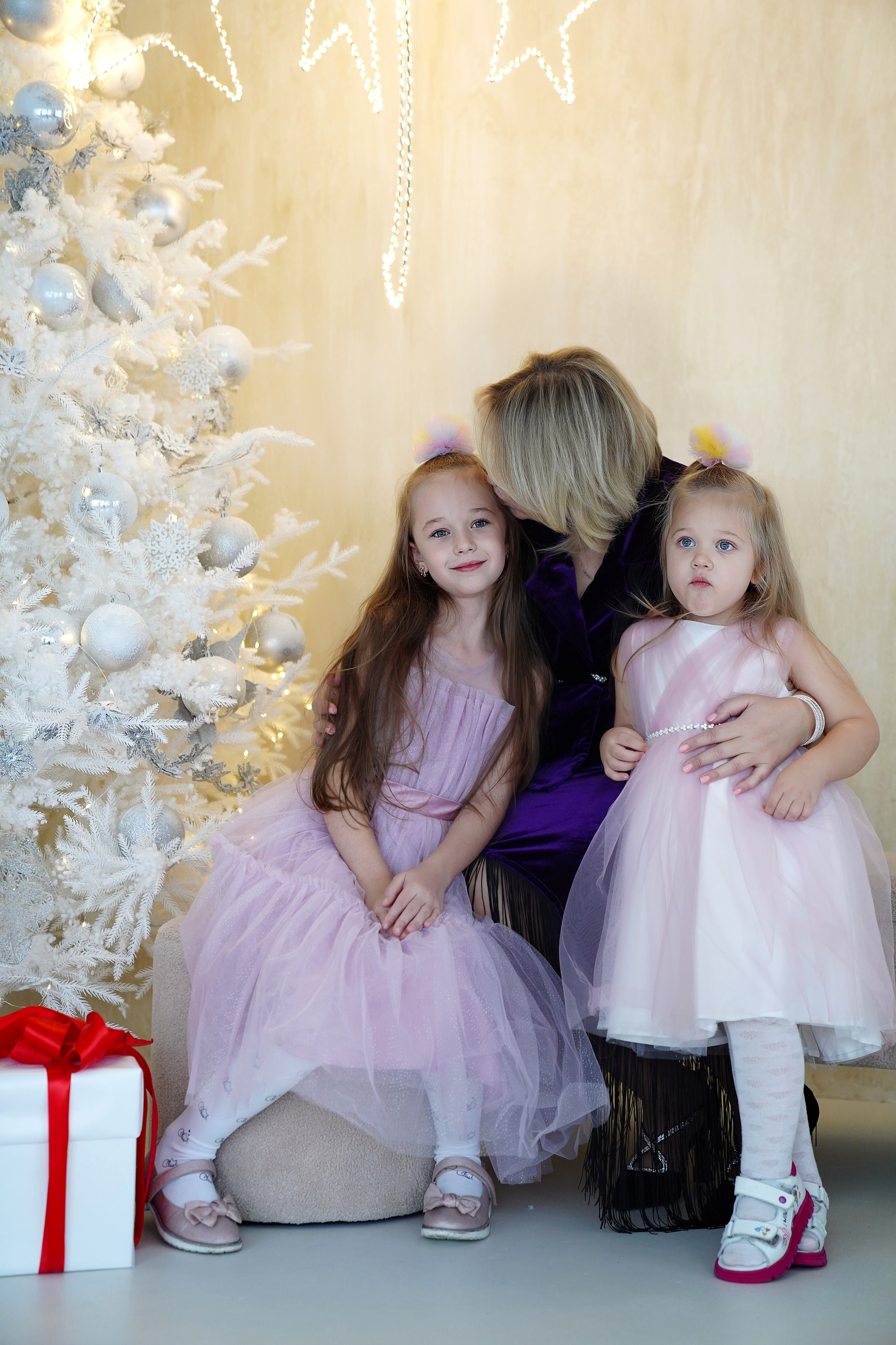 Семейная фотосессия в студии ZOOM (Сосенки). Семейный и детский фотограф в Москве Екатерина Офицерова