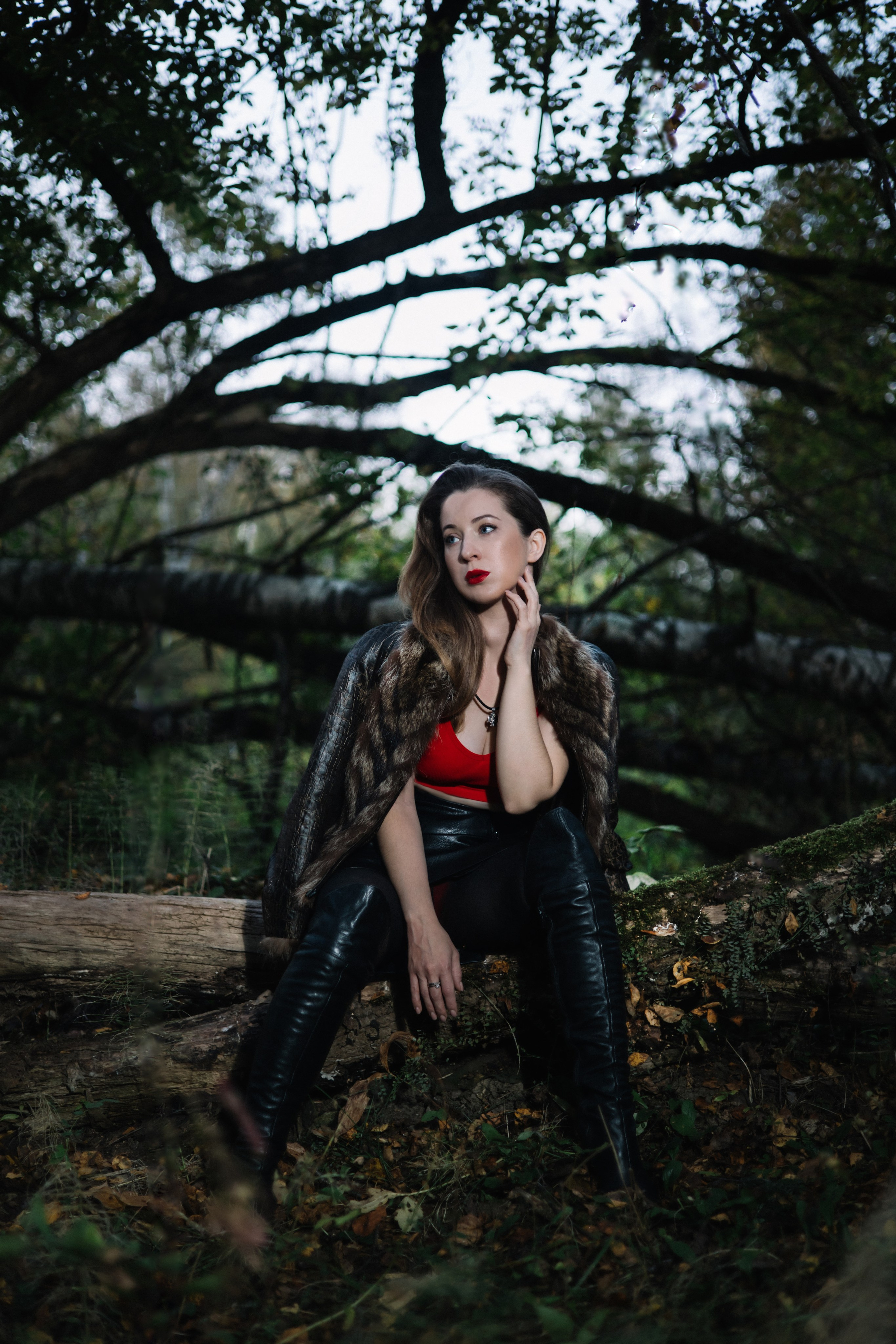 Евгения в лесу. Сказочный фотограф для Вас и Вашей семьи