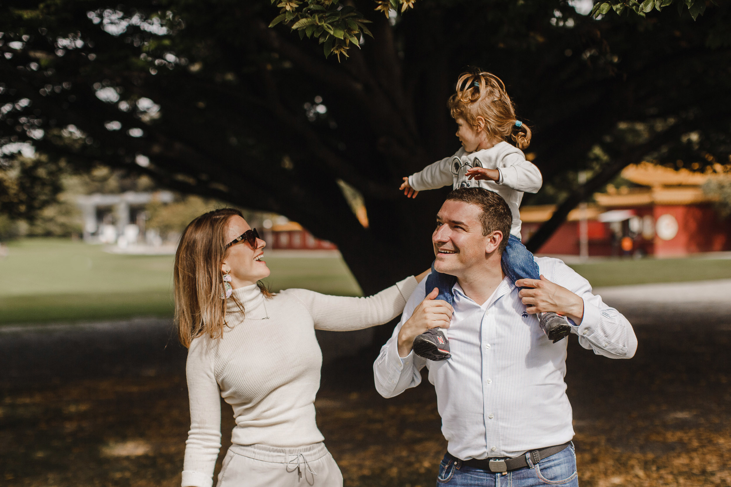 Cyril + Olga + Nastya / FAMILY / Zürich. Fotografo e videografo matrimonio in Italia: Roma, Milano, Venezia, Fi