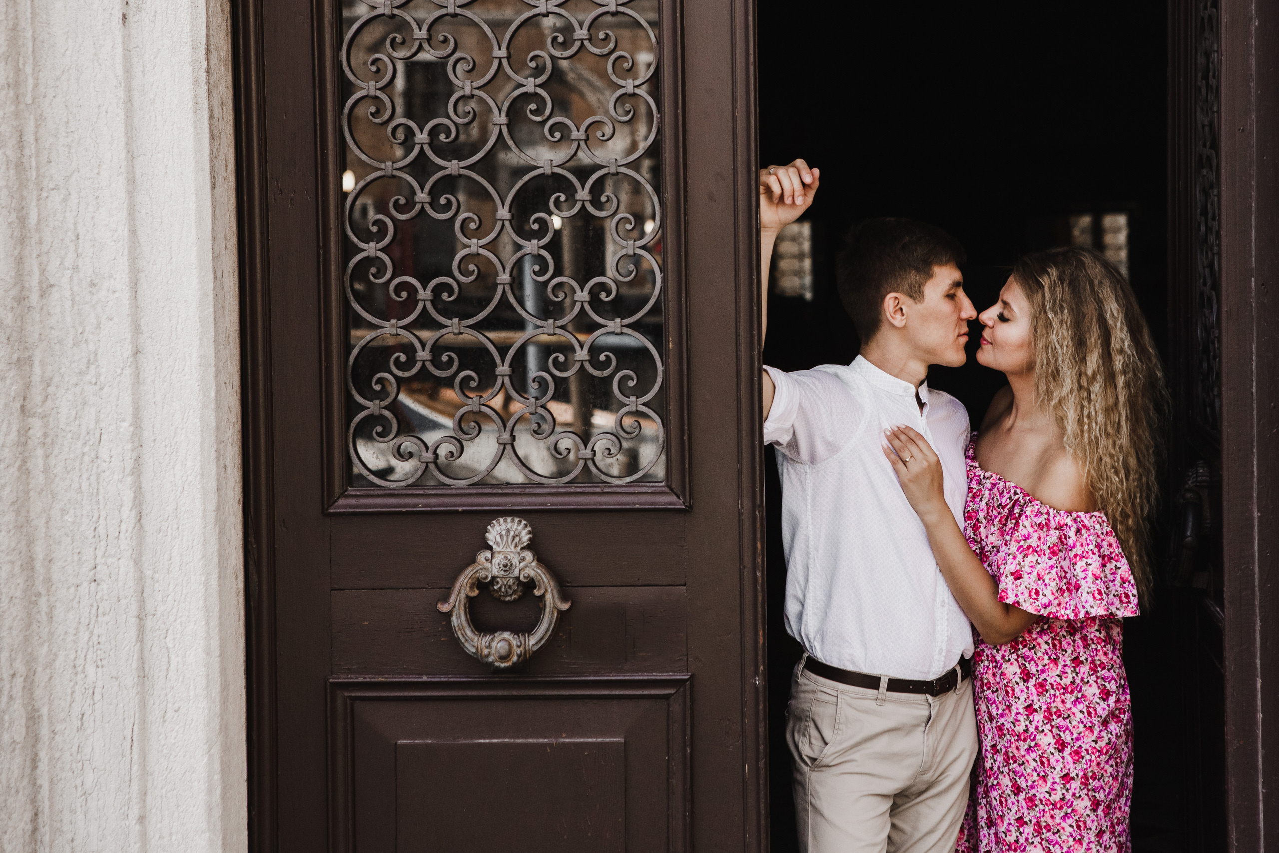 Ravil + Larisa / LOVE STORY / Venice. Fotografo e videografo matrimonio in Italia: Roma, Milano, Venezia, Fi