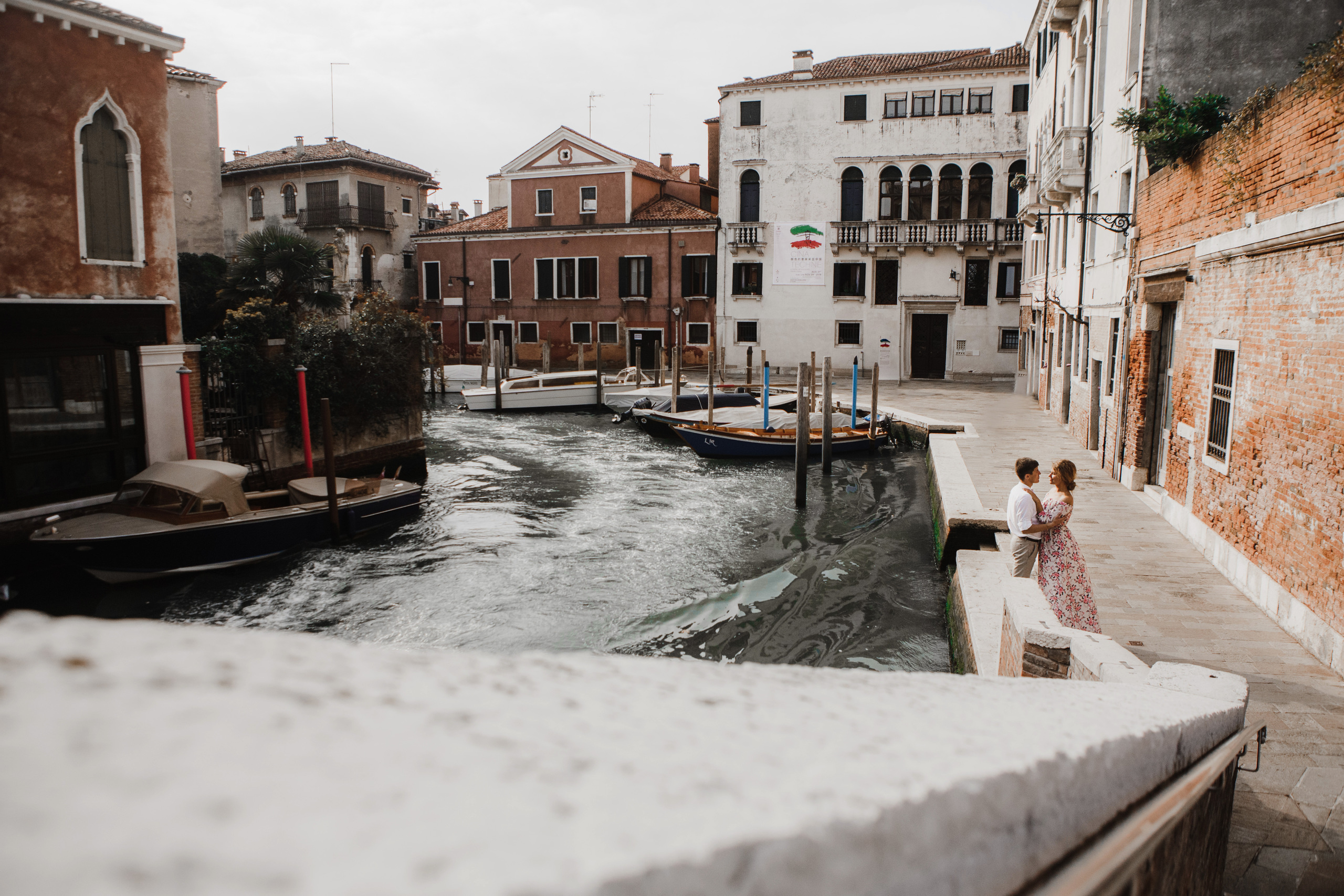 Ravil + Larisa / LOVE STORY / Venice. Fotografo e videografo matrimonio in Italia: Roma, Milano, Venezia, Fi