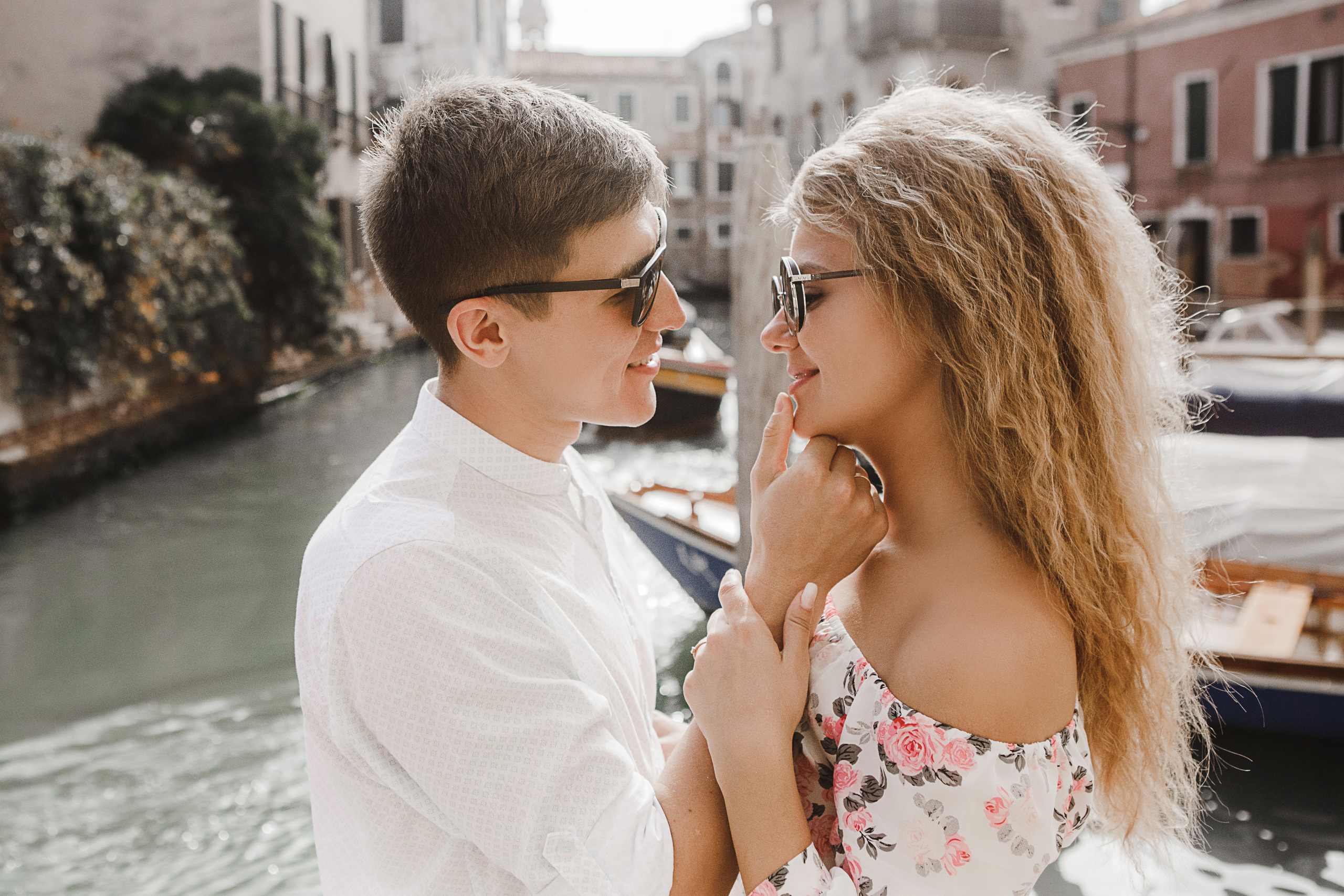 Ravil + Larisa / LOVE STORY / Venice. Fotografo e videografo matrimonio in Italia: Roma, Milano, Venezia, Fi