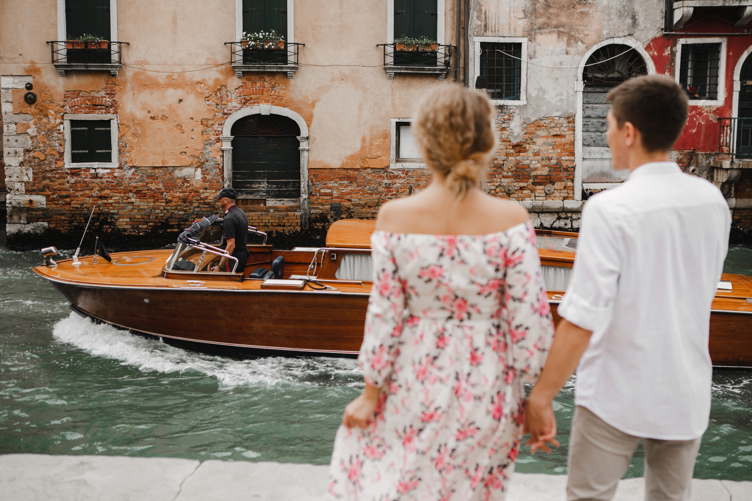 Ravil + Larisa / LOVE STORY / Venice. Fotografo e videografo matrimonio in Italia: Roma, Milano, Venezia, Fi