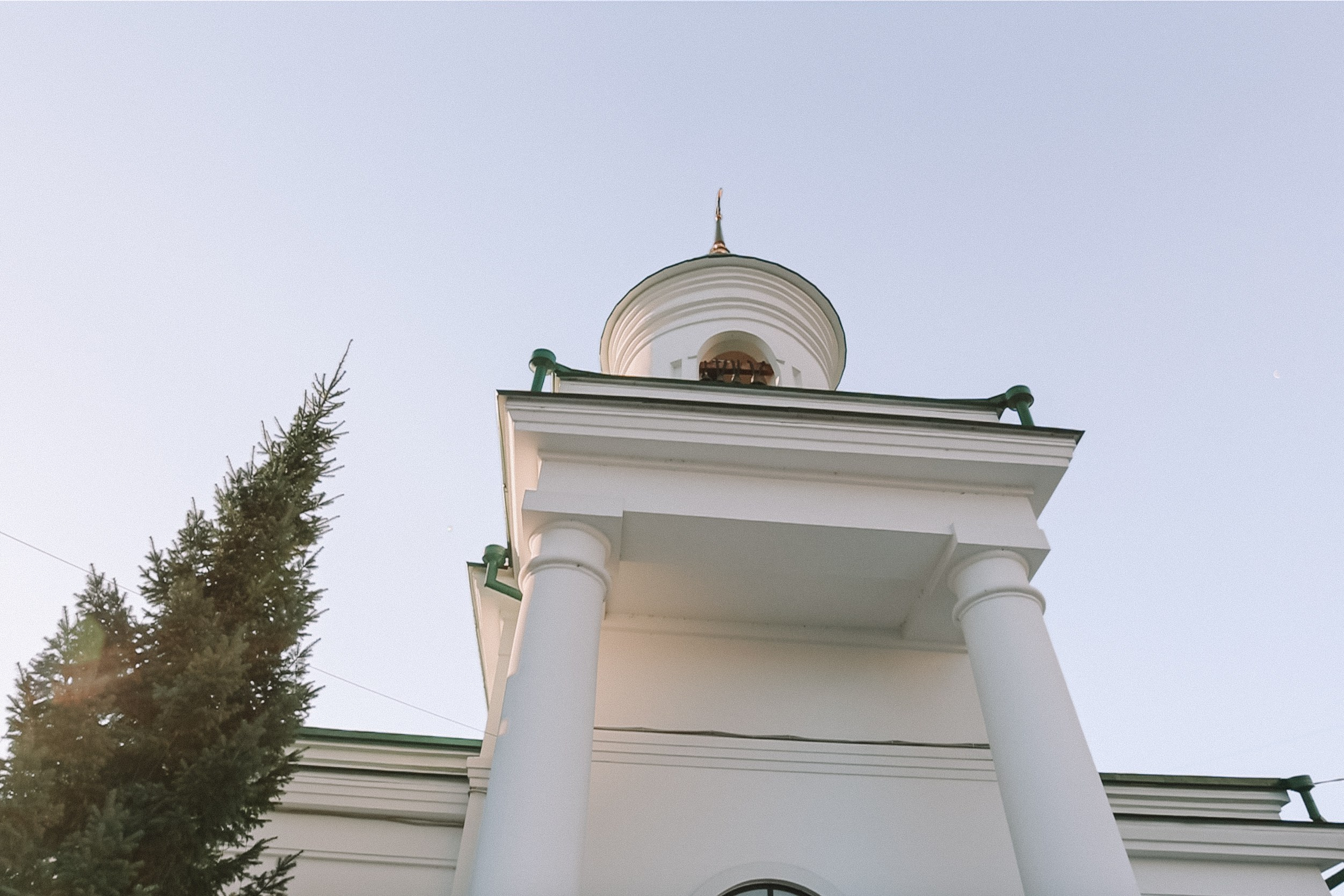 Крещение круглая церковь. Семейный фотограф Тюмень, фотограф на роды Салмина Мария