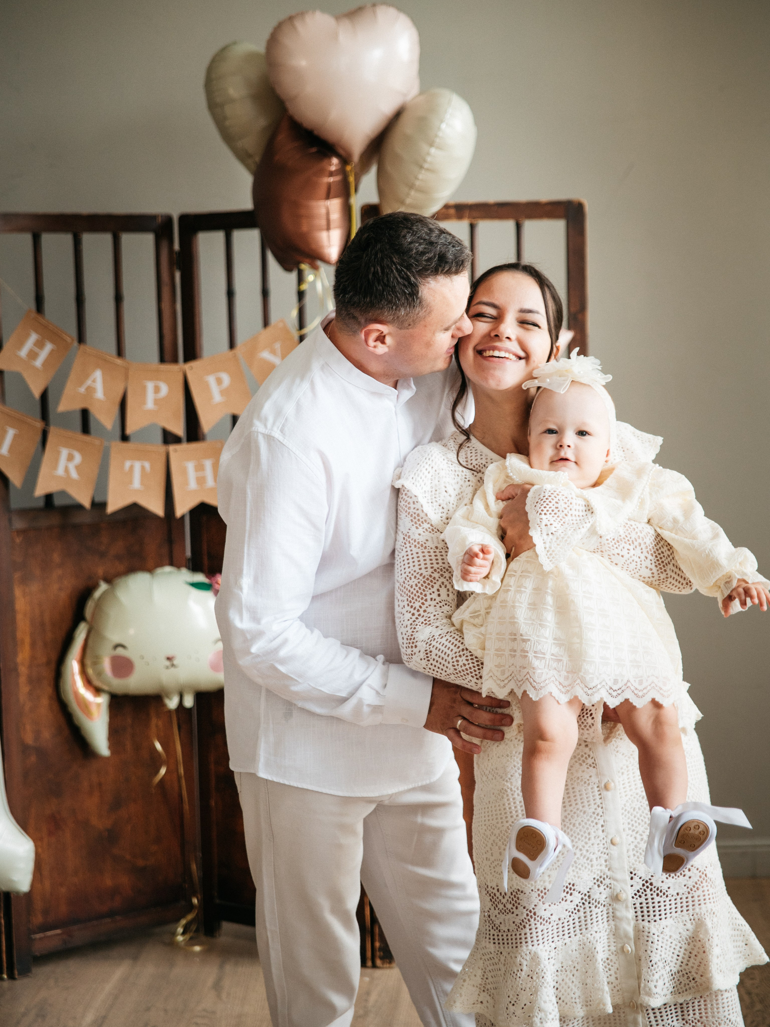 Семейная Фотосессия 1 год в студии. Фотограф Москва