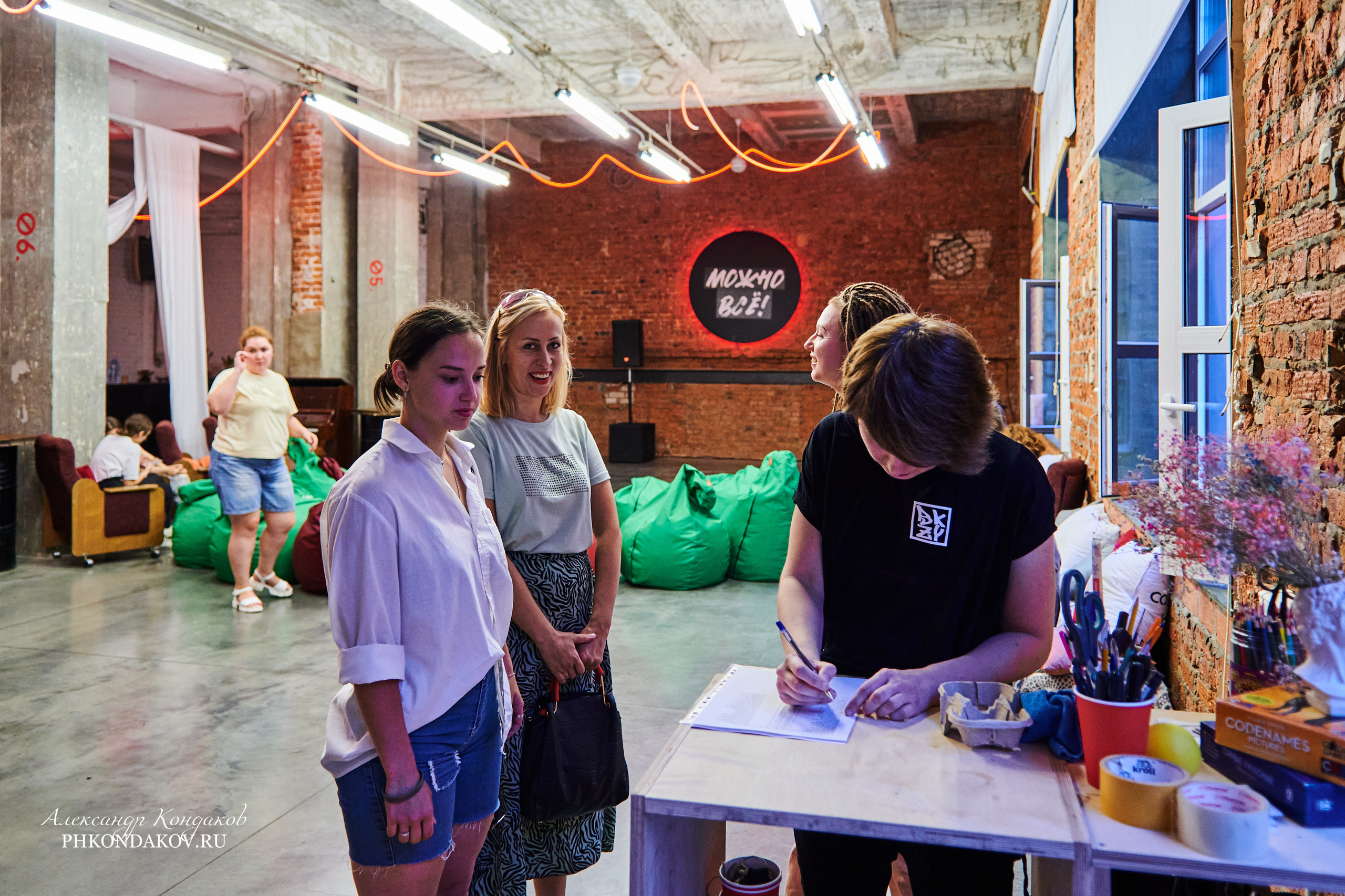 Фотограф события импровизация иваново фотосессия. Фотограф в Иваново: Каталожная съемка одежды и постельного белья, Wildberries