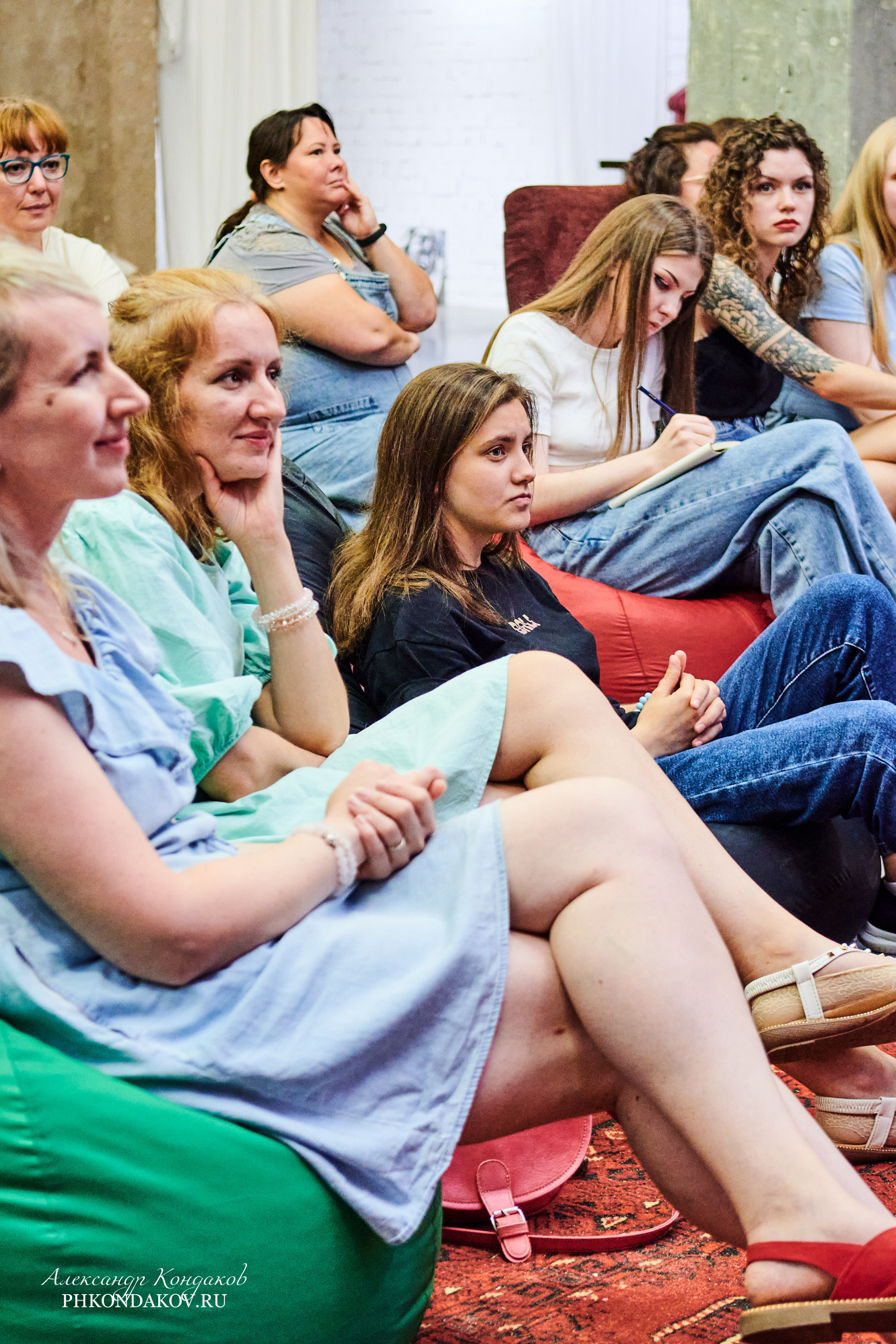 Фотограф события импровизация иваново фотосессия. Фотограф в Иваново: Каталожная съемка одежды и постельного белья, Wildberries