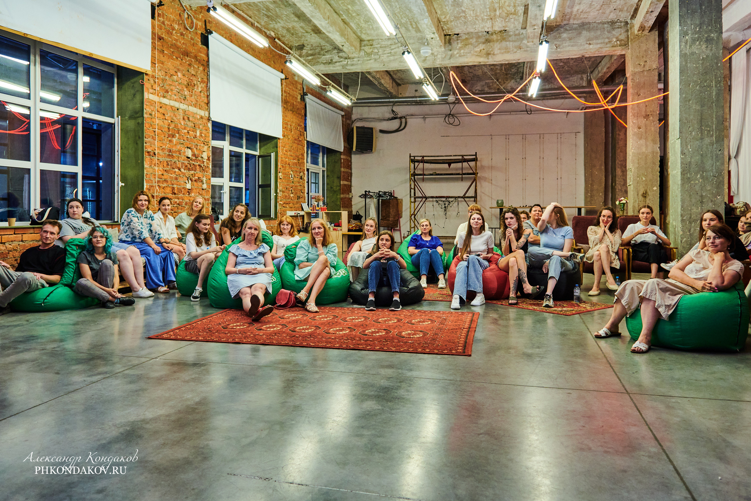 Фотограф события импровизация иваново фотосессия. Фотограф в Иваново: Каталожная съемка одежды и постельного белья, Wildberries