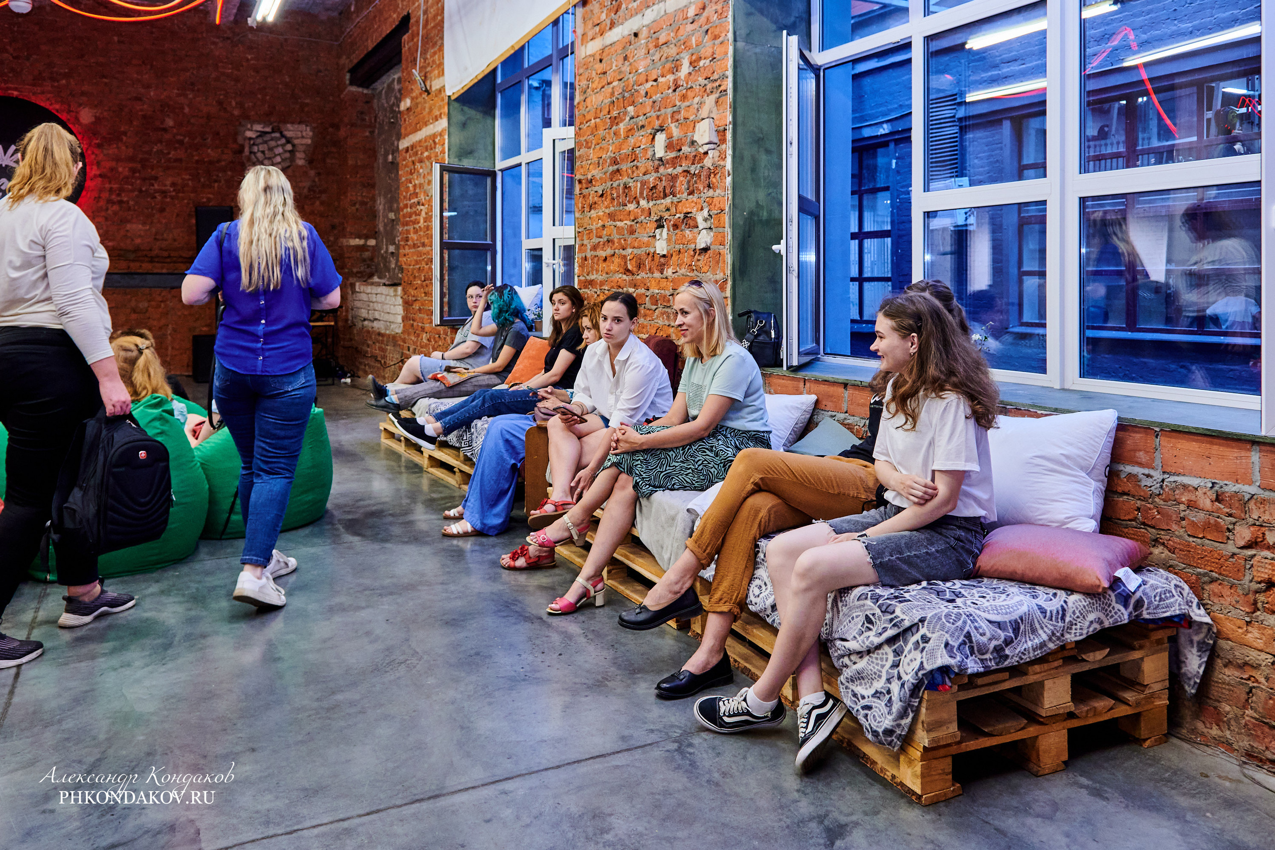 Фотограф события импровизация иваново фотосессия. Фотограф в Иваново: Каталожная съемка одежды и постельного белья, Wildberries