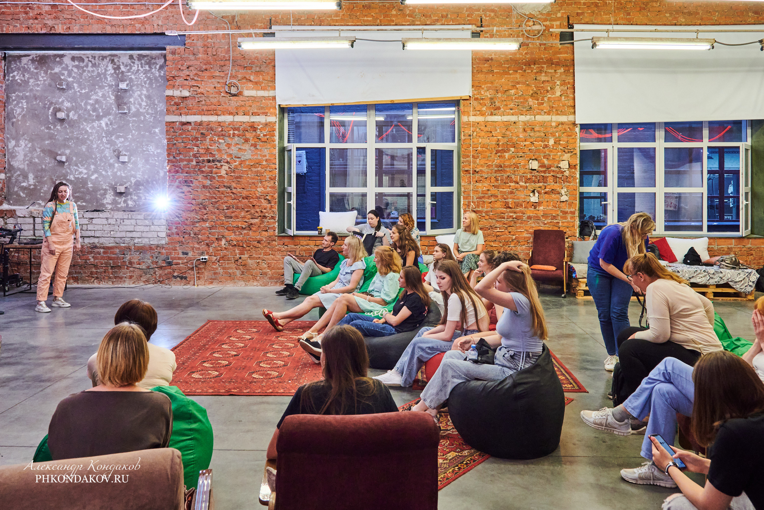 Фотограф события импровизация иваново фотосессия. Фотограф в Иваново: Каталожная съемка одежды и постельного белья, Wildberries