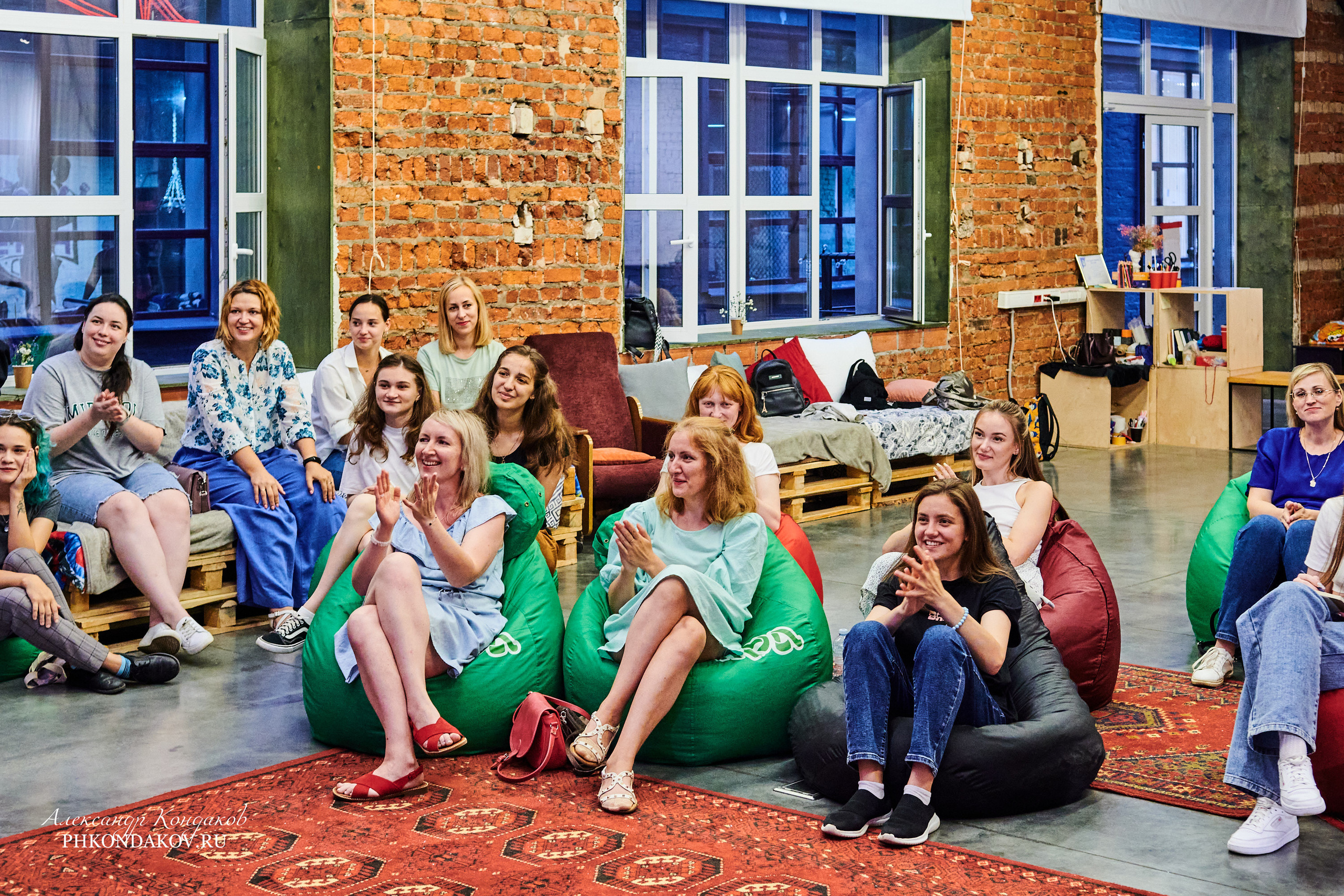 Фотограф события импровизация иваново фотосессия. Фотограф в Иваново: Каталожная съемка одежды и постельного белья, Wildberries