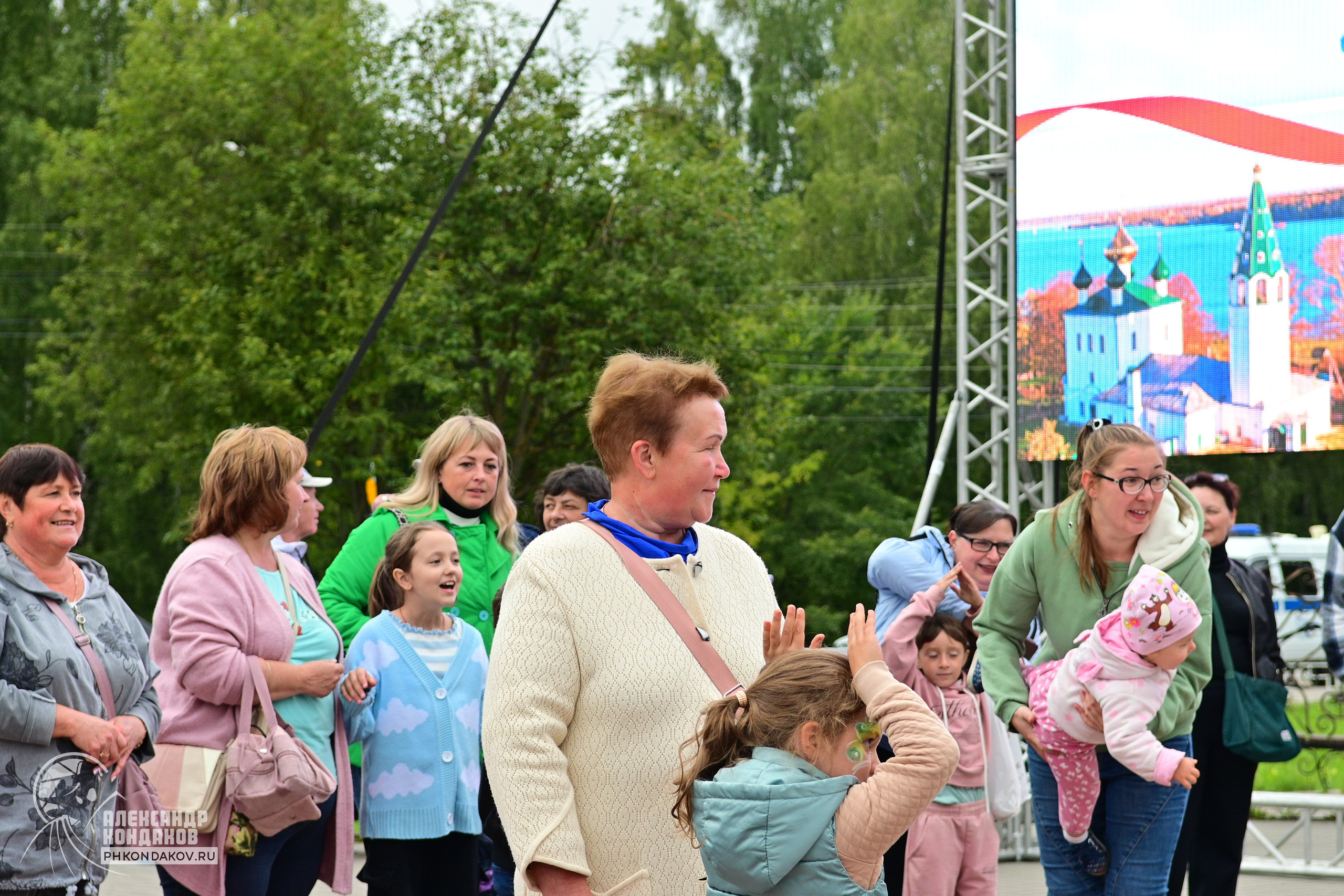 Съемка дня города Заволжск. Фотограф в Иваново: Каталожная съемка одежды и постельного белья, Wildberries
