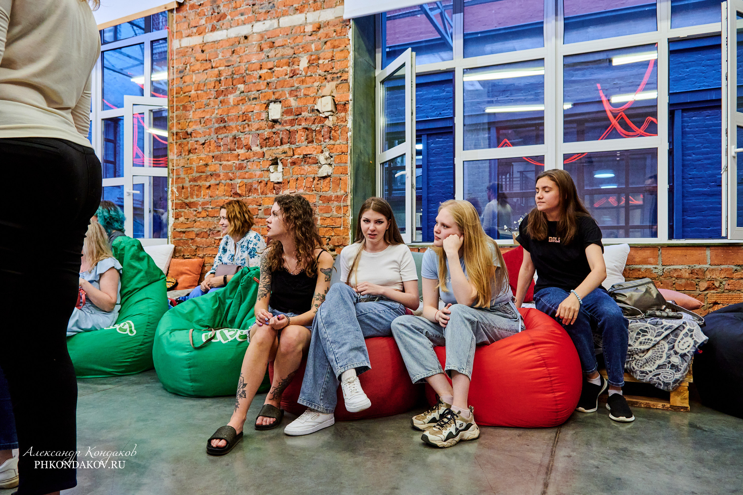 Фотограф события импровизация иваново фотосессия. Фотограф в Иваново: Каталожная съемка одежды и постельного белья, Wildberries