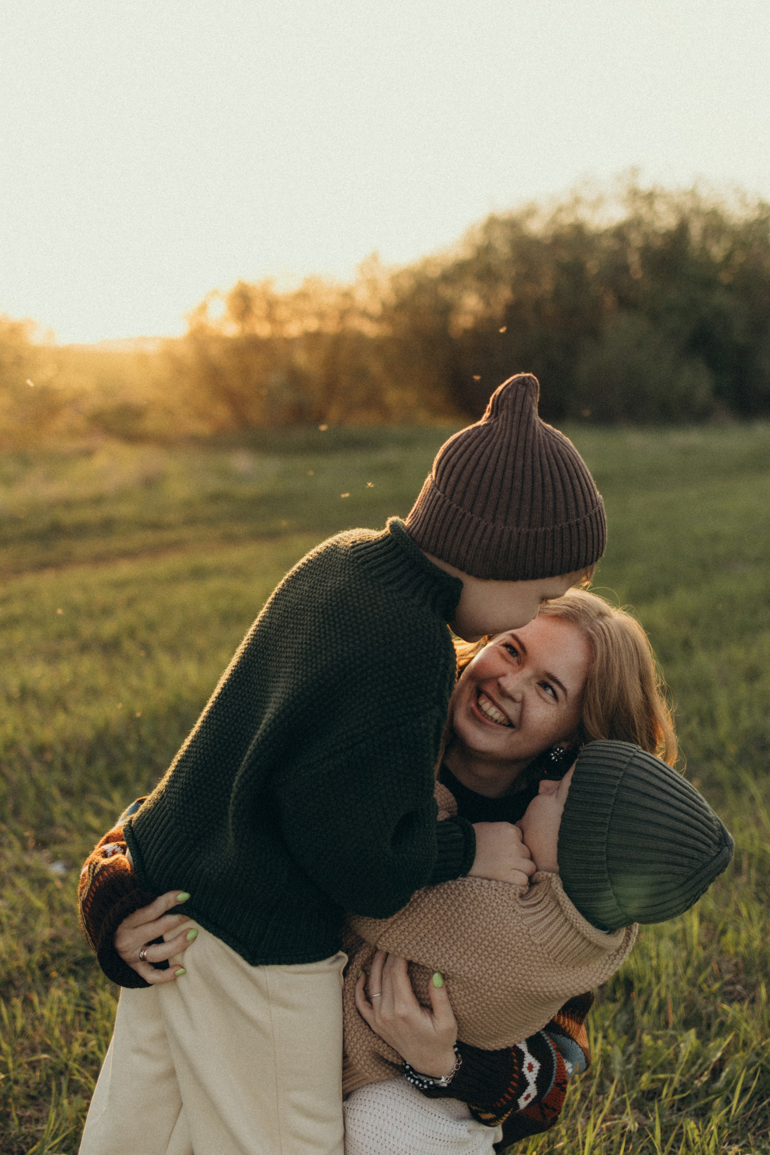В поле. Семейный и детский фотограф в Тюмени Вика Алленова