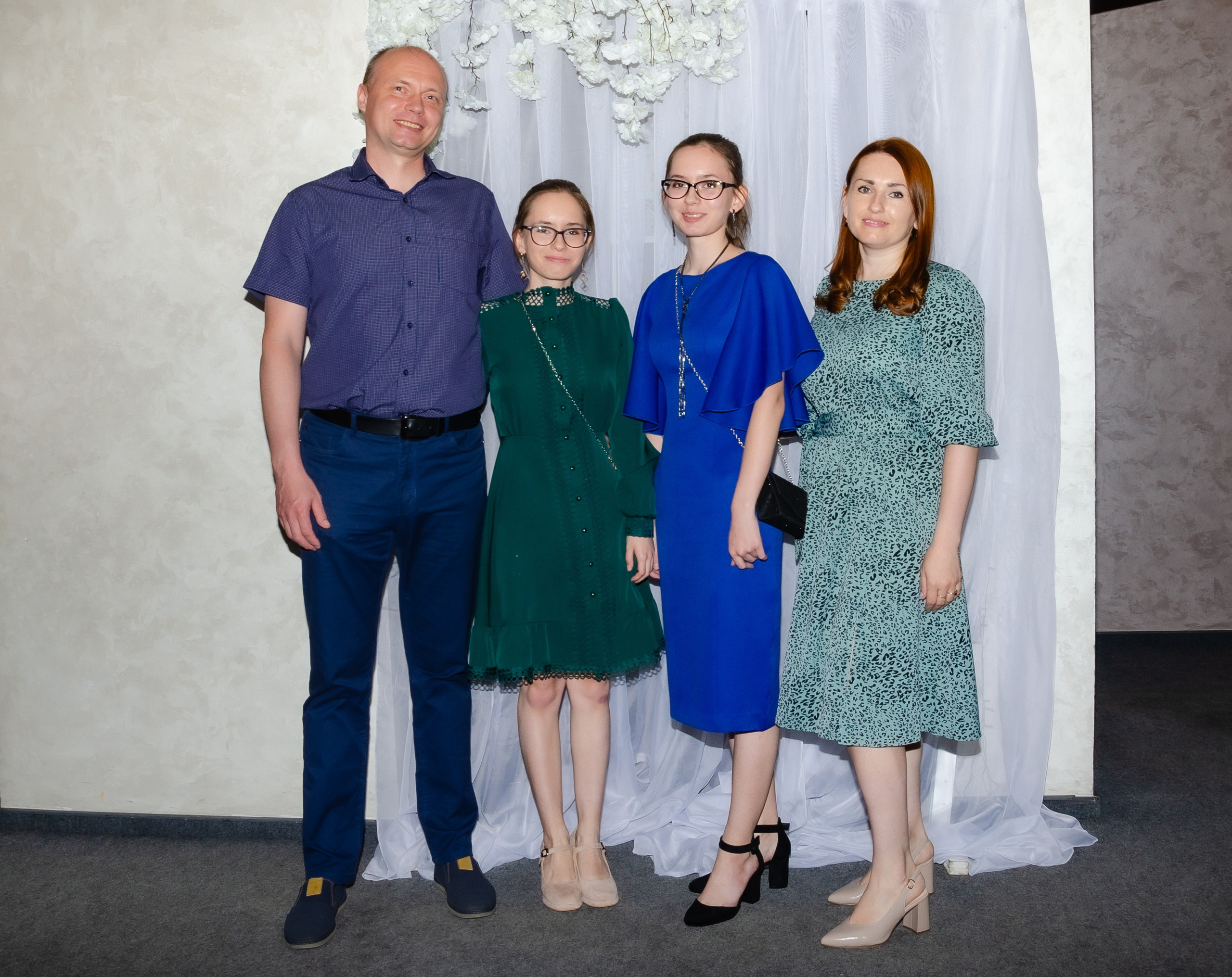 Корпоративные, Юбилейные, выпускные (школа, садик)фотосессии. Фотография — это миг, который фиксирует вечность