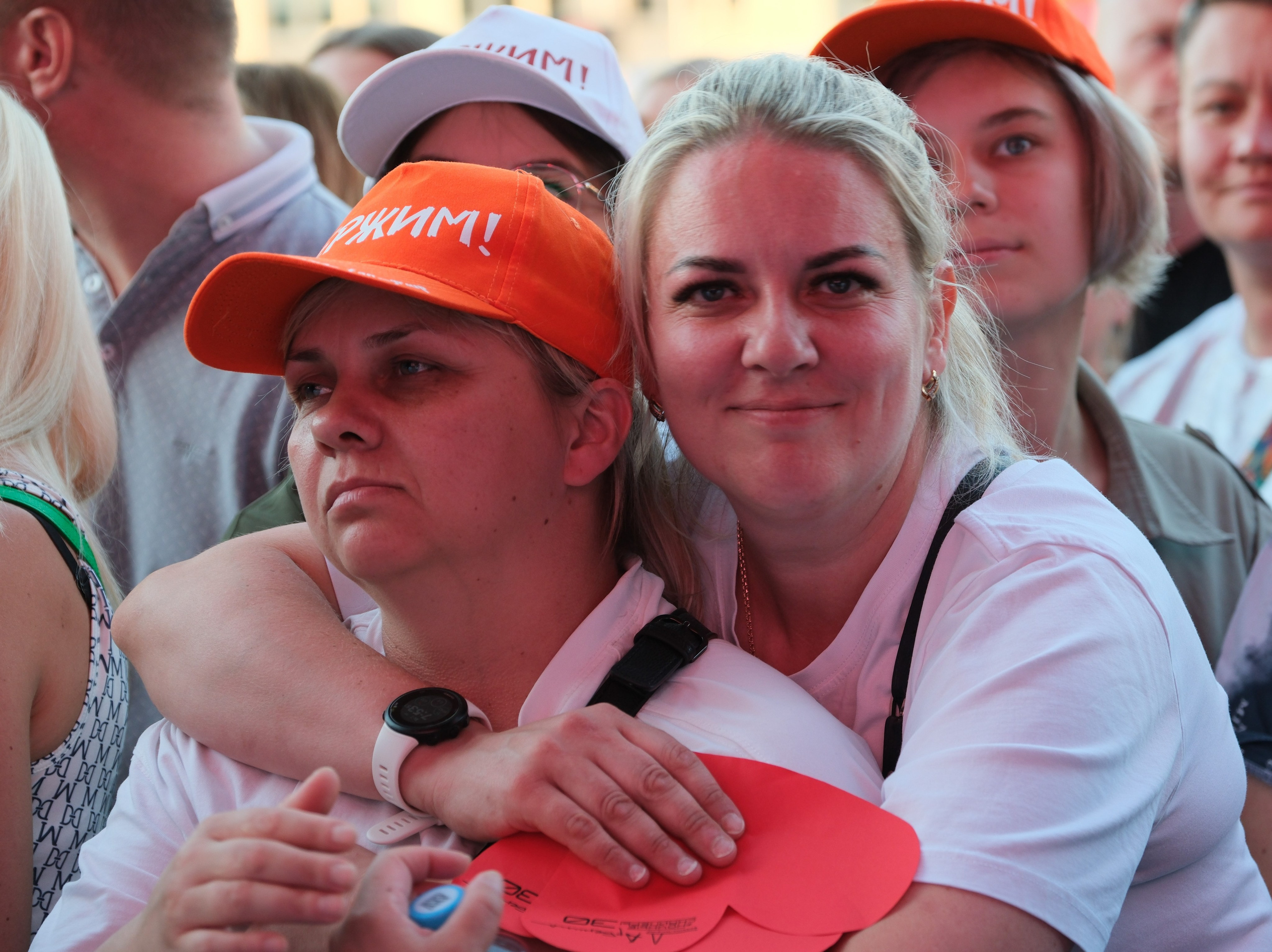 Диана Арбенина (группа «Ночные снайперы») — Москва, МТС Live Лето 2024. RedGeek - блогер и стручњак за образовање и ИТ Кирил Ситнов