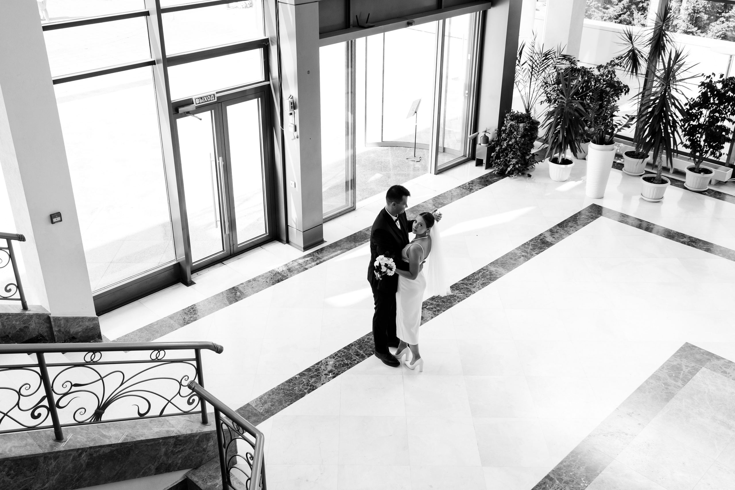 Свадебная прогулка в городе. Фотограф в Иркутске Анна Мирошникова