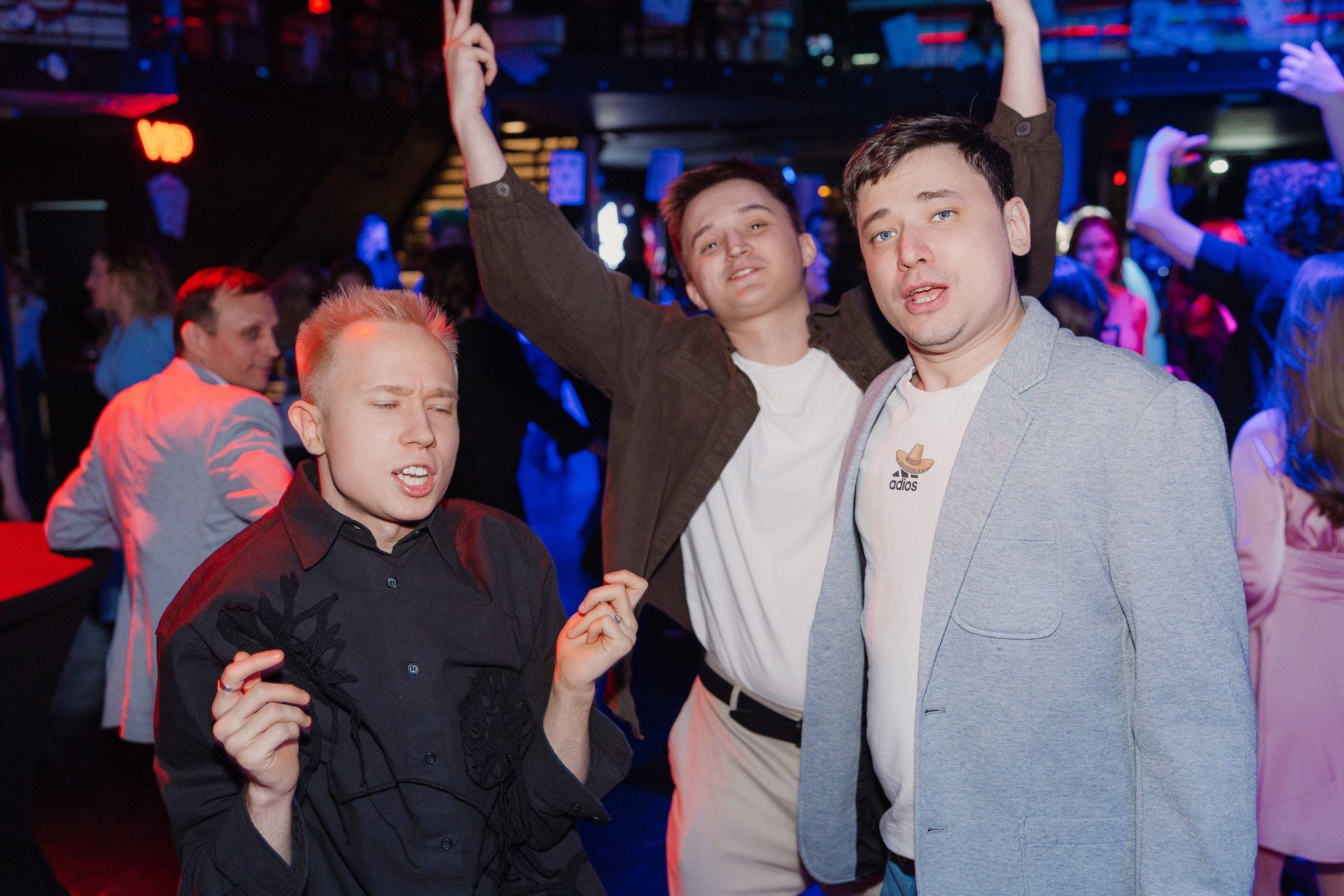 Алиса в стране giper.чудес (артисты и танцпол). Фотоархив giper.fm