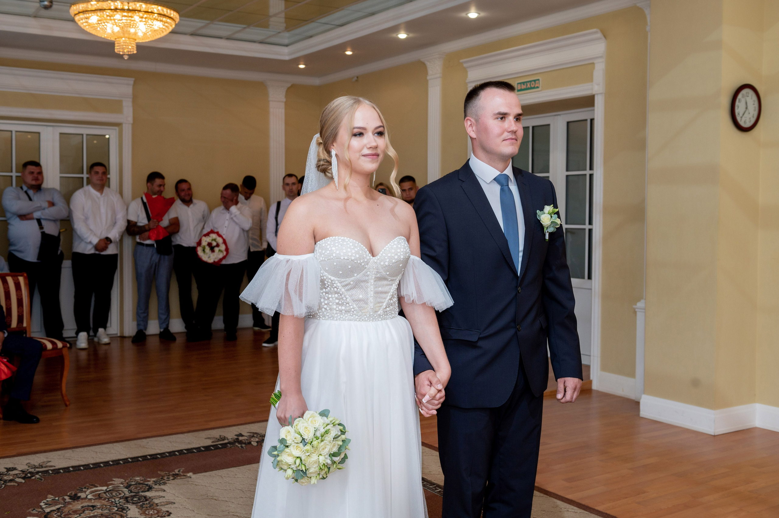 Ксения и Владислав (фотосессия в ЗАГСе и парке города Кингисеппа). Портретный, семейный и свадебный фотограф в Санкт-Петербурге и в Пушкине Ширяев Денис