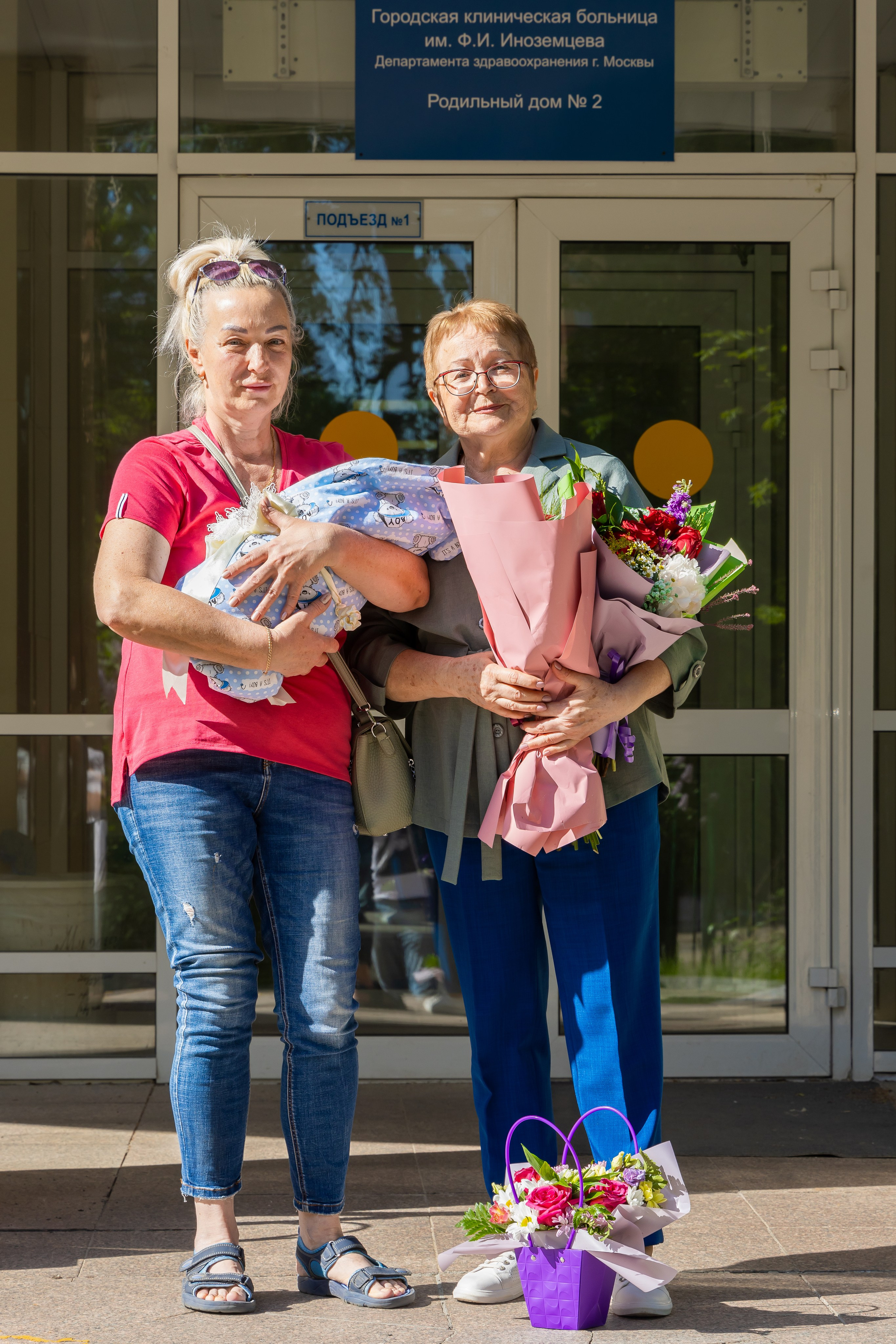 Выписка из роддома. Photomantis