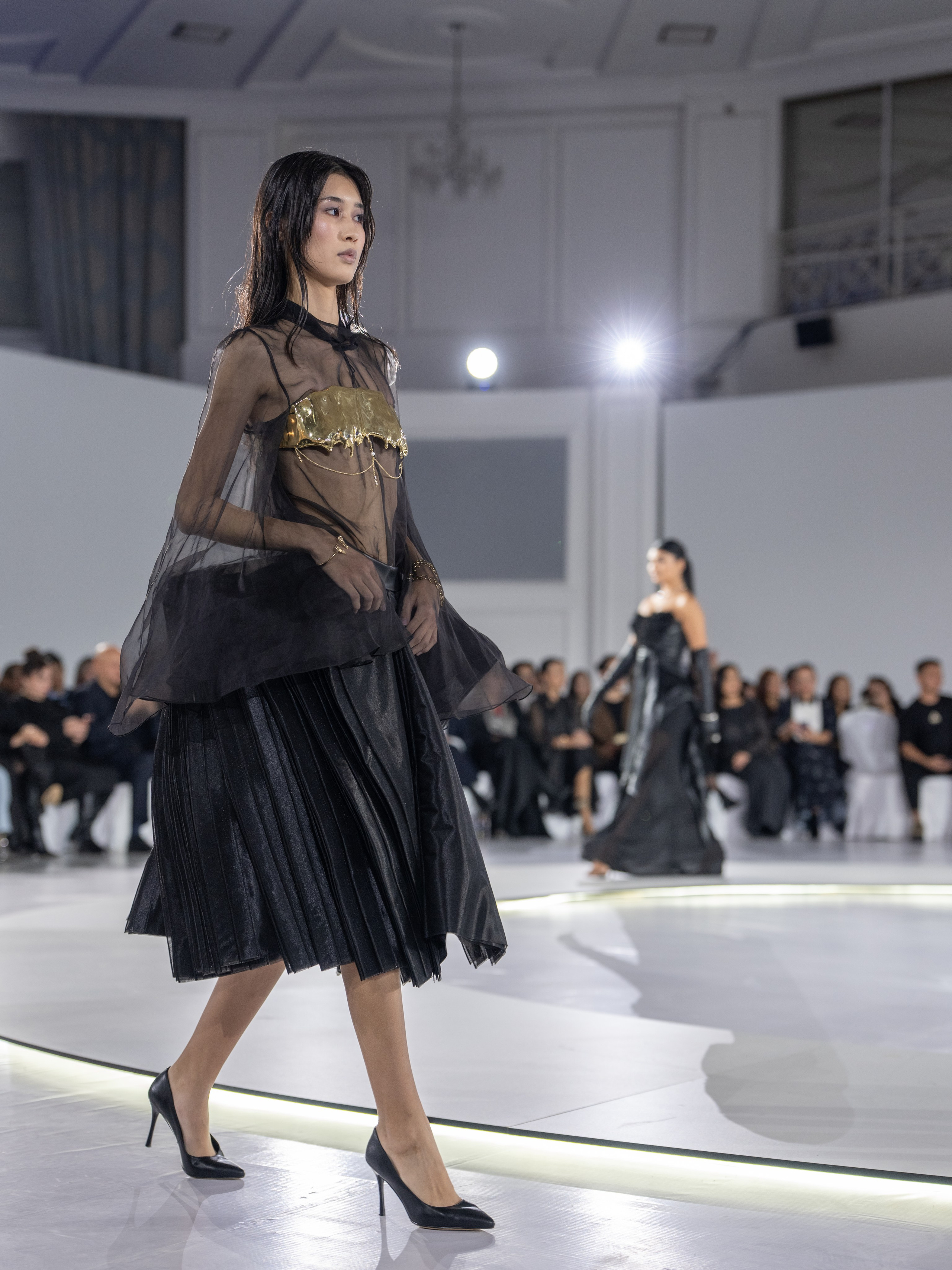 Дизайнер Arunaz. Сайт Алматинского НЮ АРТ, будуар и фэшн фотографа Дениса Карпенко