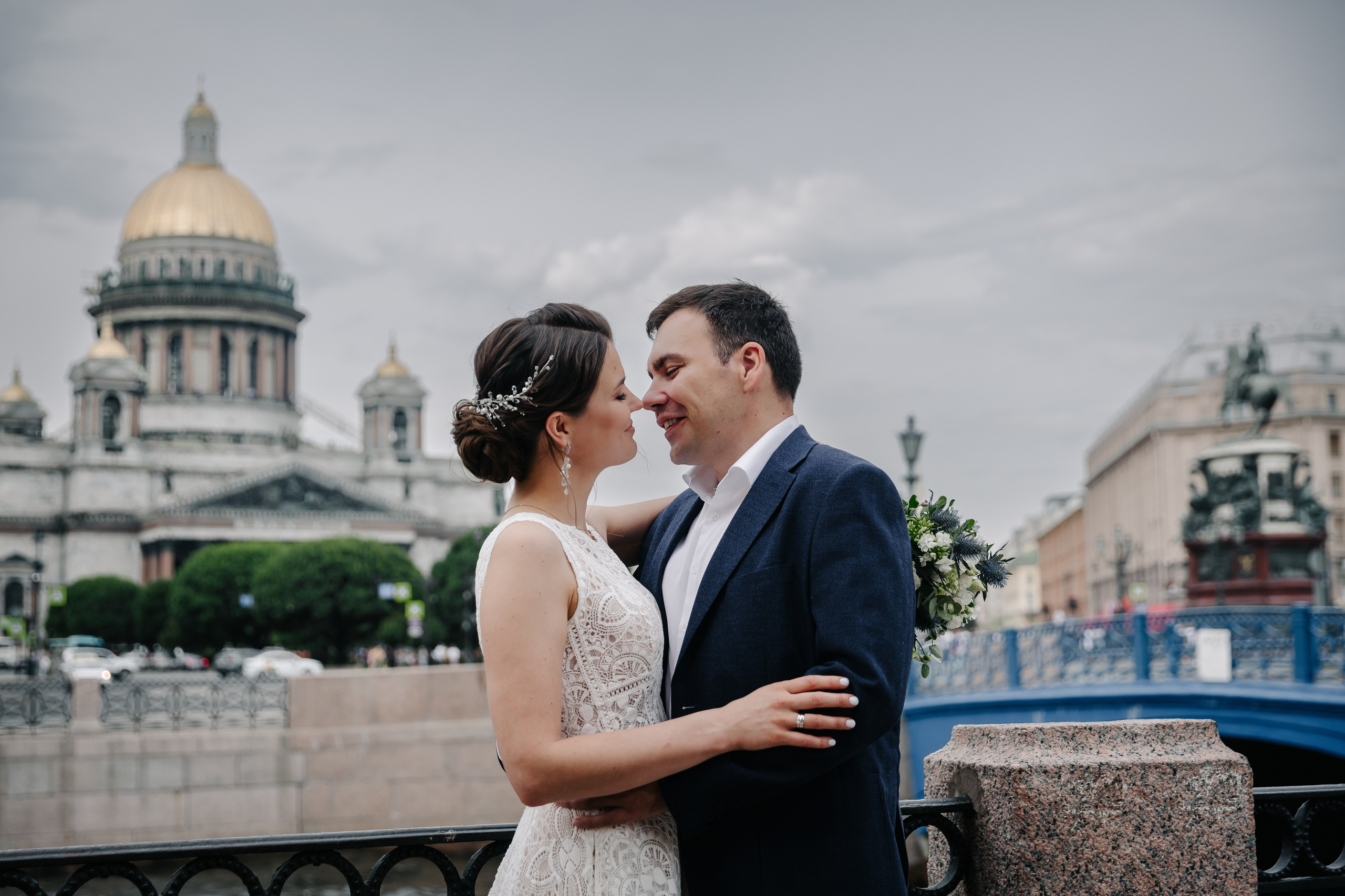 ДВОРЕЦ № 1 | Июль, Исаакиевская площадь. Свадебный фотограф в Санкт-Петербурге Полина Корзухина