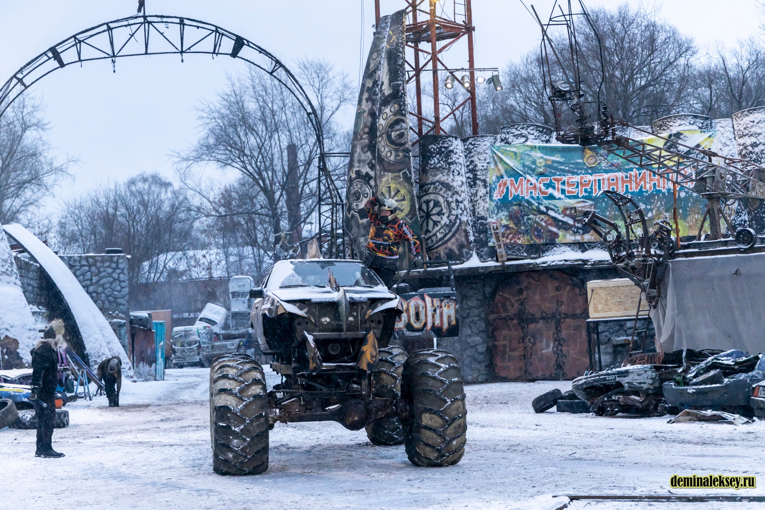 Танки против Монстр-Траков. Репортажный, семейный и студийный фотограф в Москве Демин Алексей