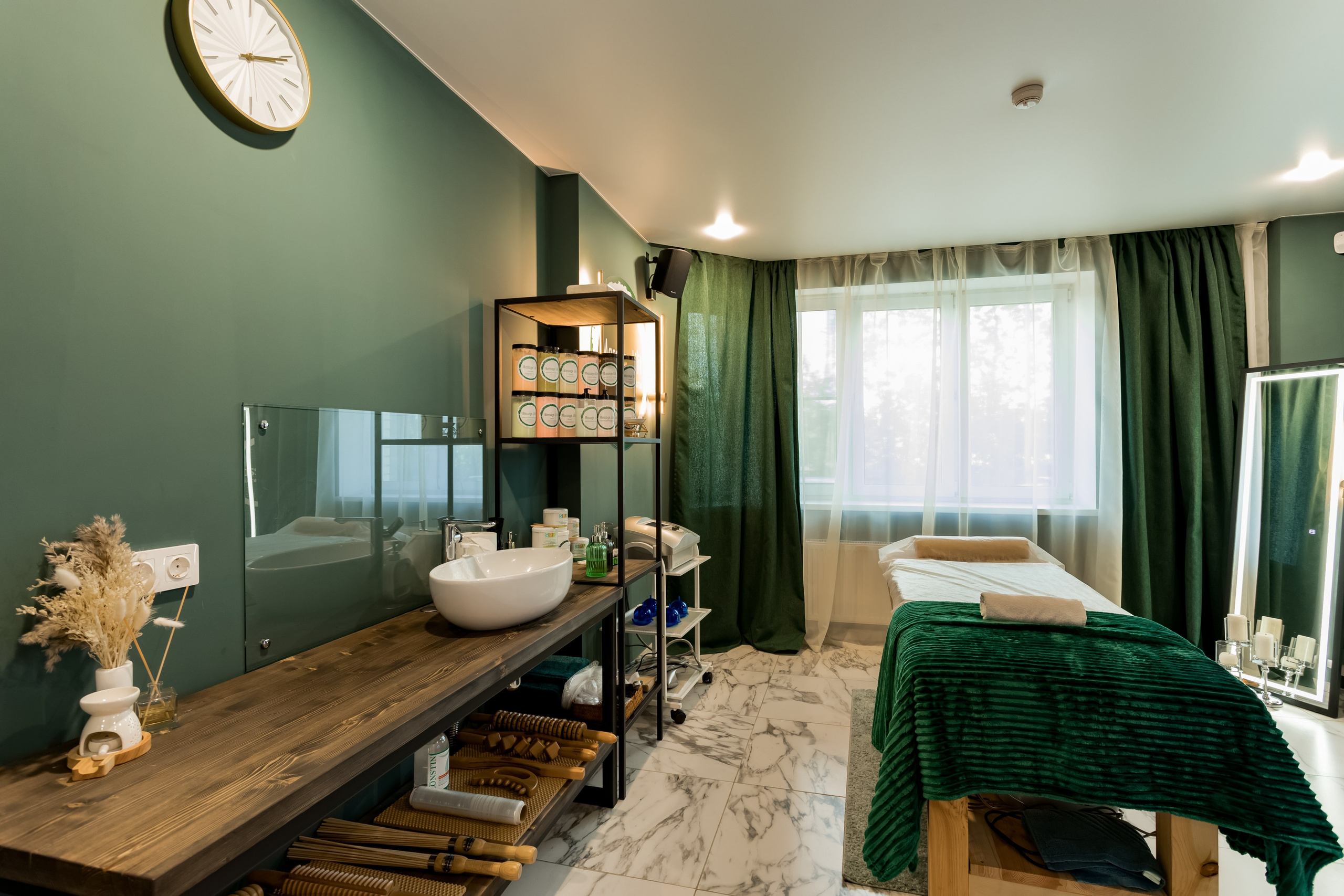 Интерьерная фотосессия для массажного салона Massage_Lilit. Интерьеры, Контент, Портреты | Фотограф в Москве Дани Терно