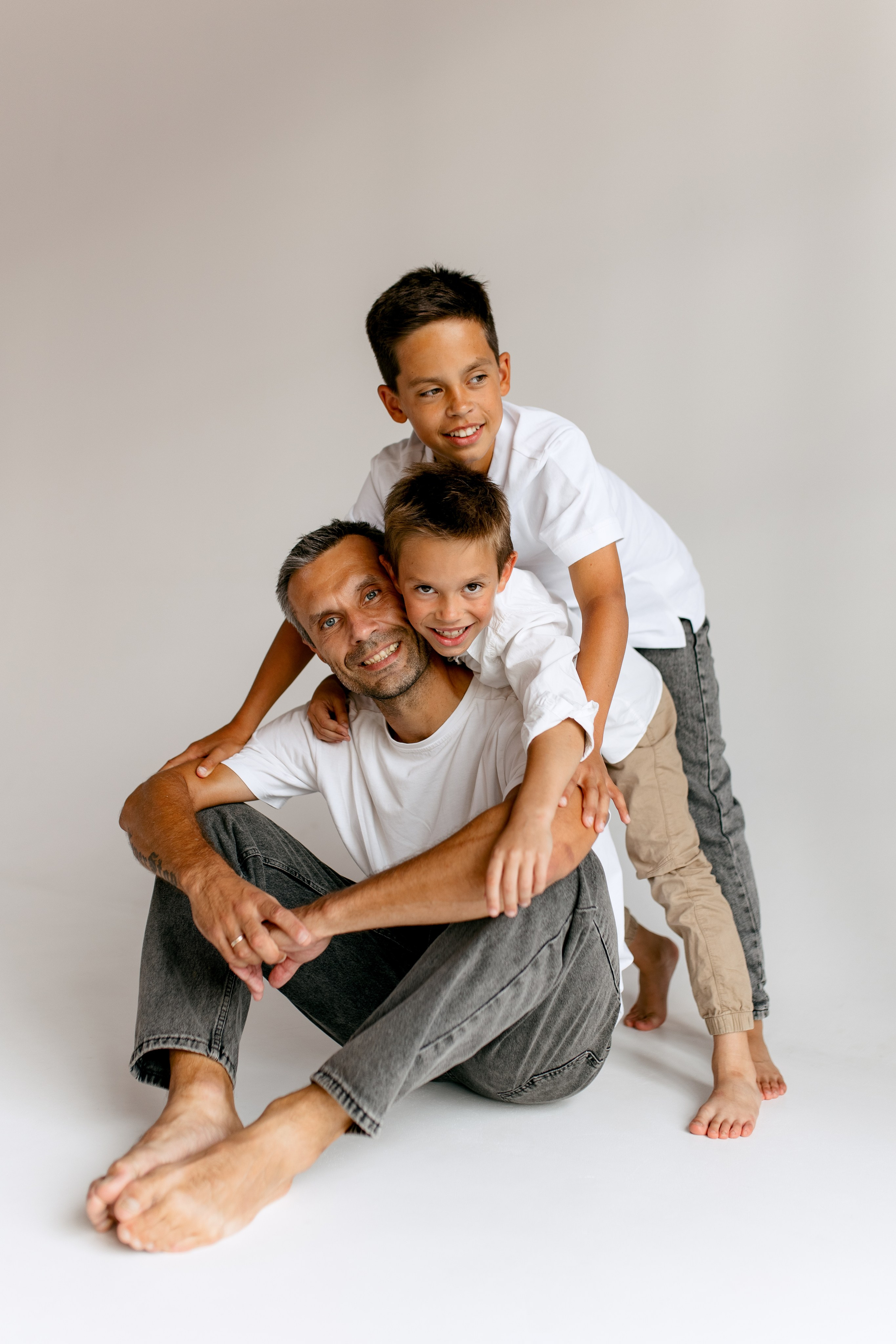 На белом фоне. Свадебный и семейный фотограф в Туле и области Маша Костина