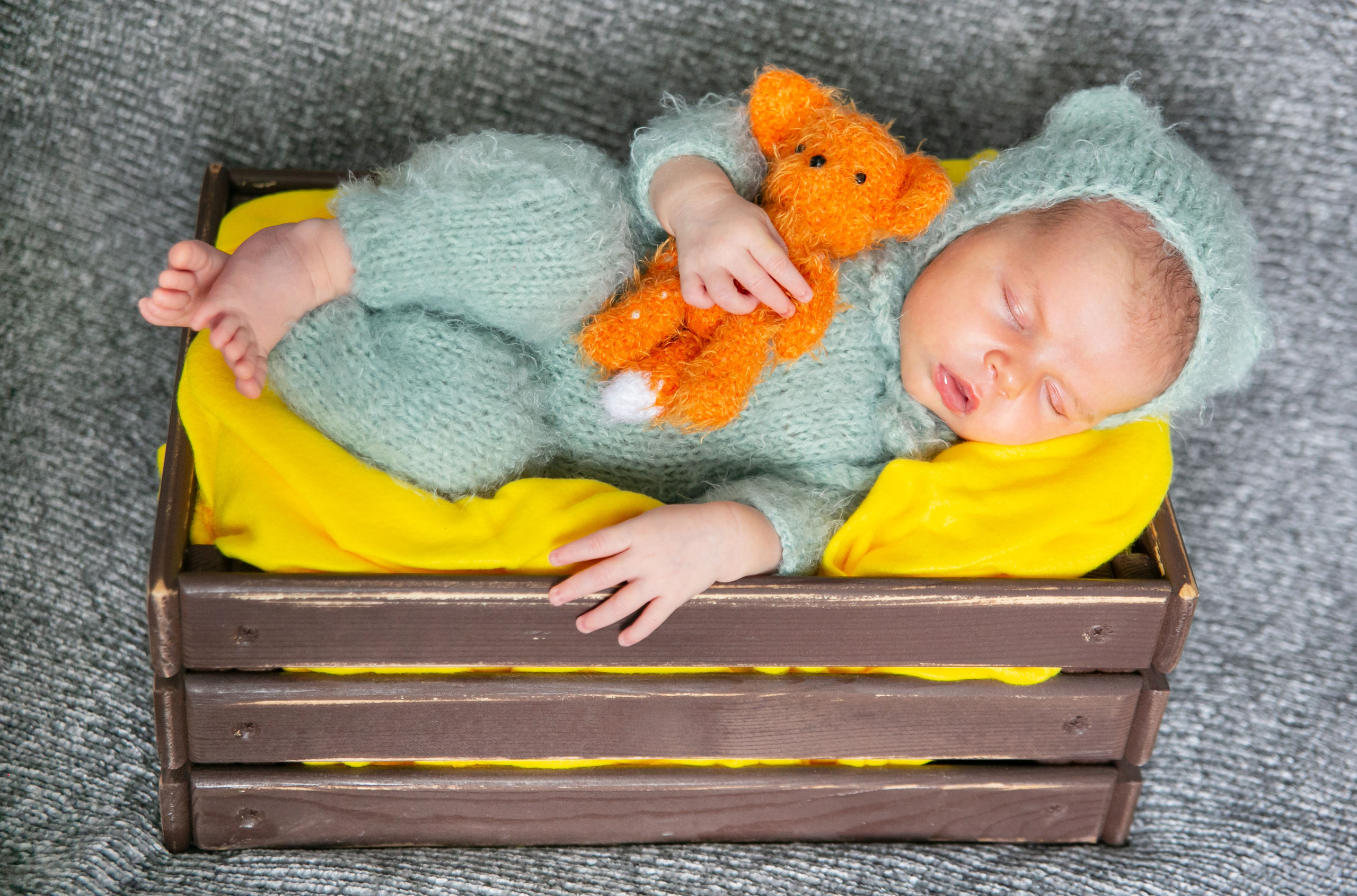 Новорожденные. Фотограф новорожденных и семейный фотограф НСО г. Бердск Марина Львова