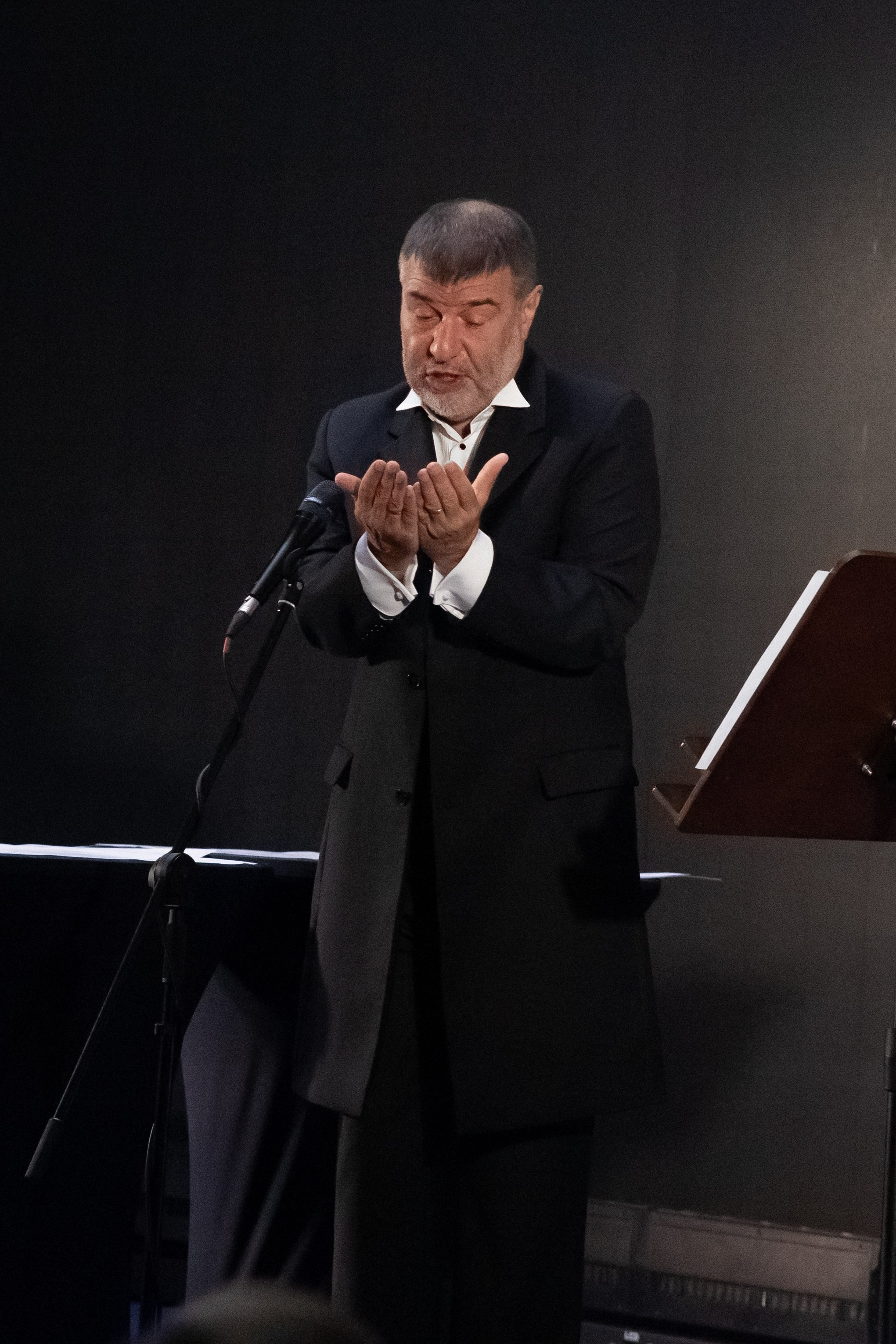 ЕВГЕНИЙ ГРИШКОВЕЦ [СПЕКТАКЛЬ]. Арина Тамочкина. Фотограф Краснодарю