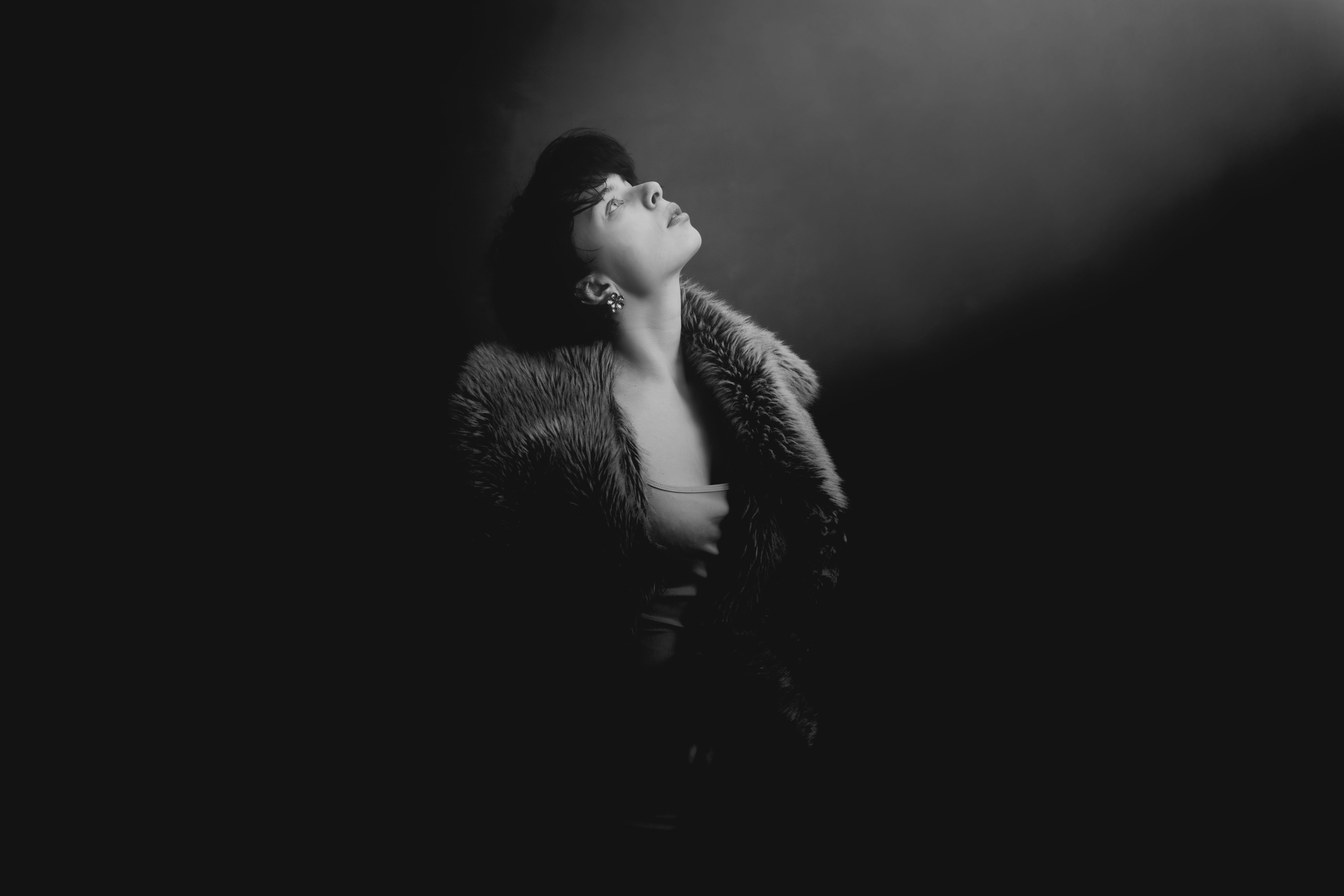 Лилуна портретная съемка студия когда мгла застилает взор. Портретный фотограф из Москвы. Павел Попов