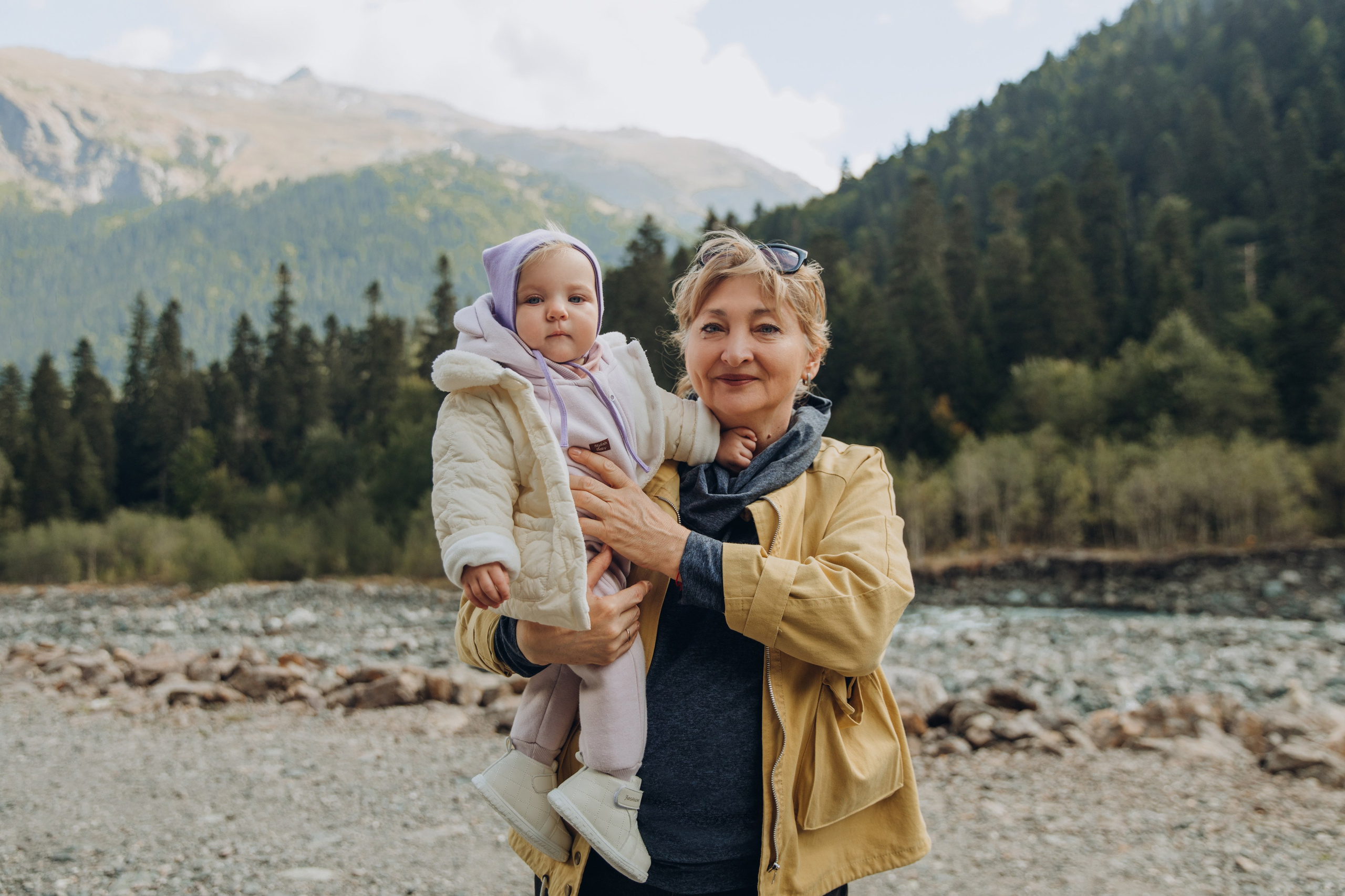 Юля с семьей, Домбай. Портфолио